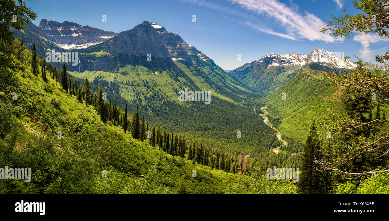 Schöne Panoramasicht auf Logan Pass vom Gehen zum Sun Road im Glacier National Park, Montana Stockfoto