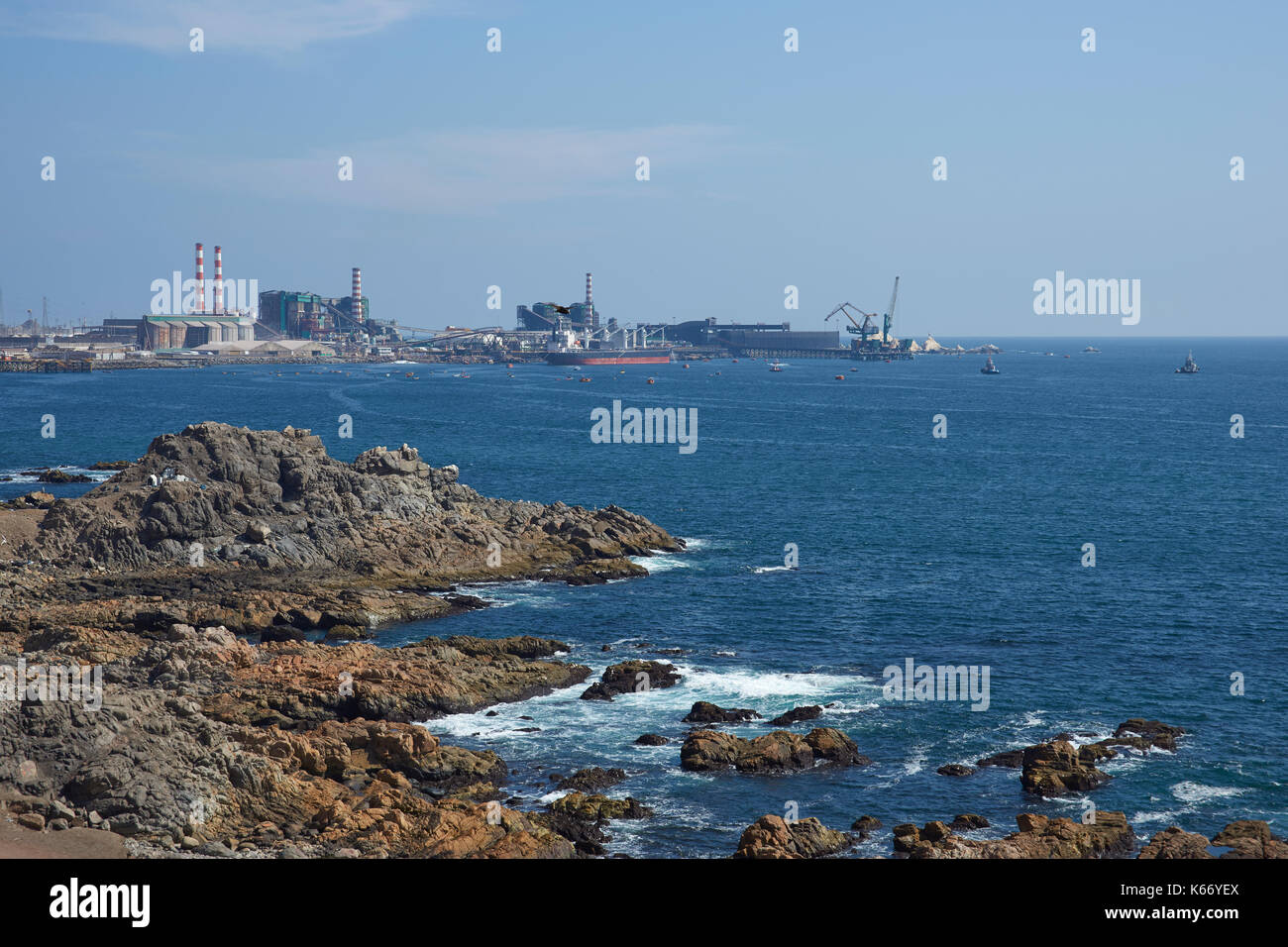 Industriellen Hafenstadt Tocapilla an der Pazifikküste von Norden Chiles. Stockfoto