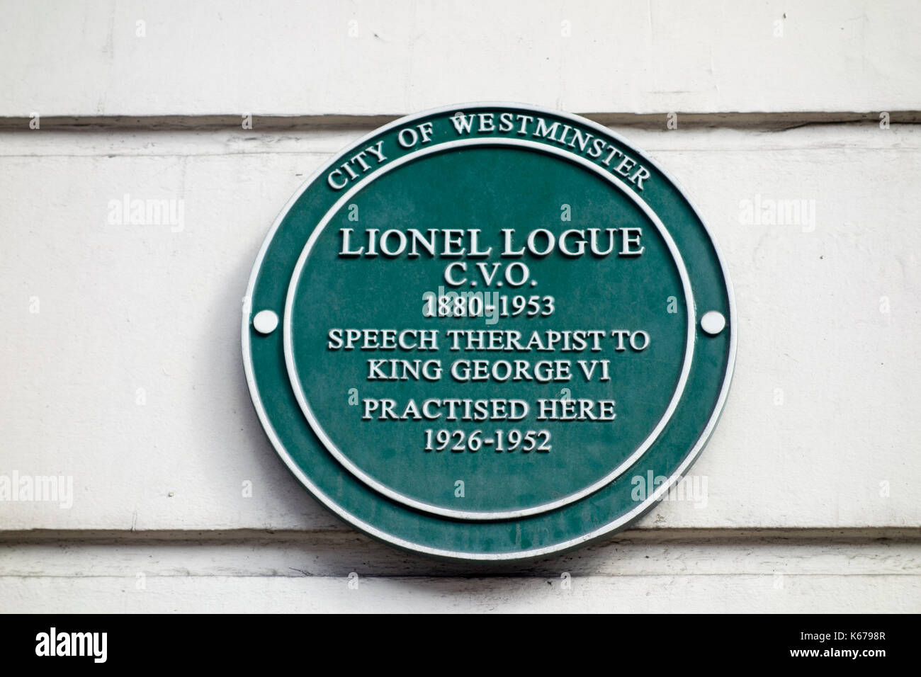Grüne Plakette außerhalb 146 Harley Street zum Gedenken an Lionel Logue, die Australische Logopädin, die King George V1 behandelt. Stockfoto