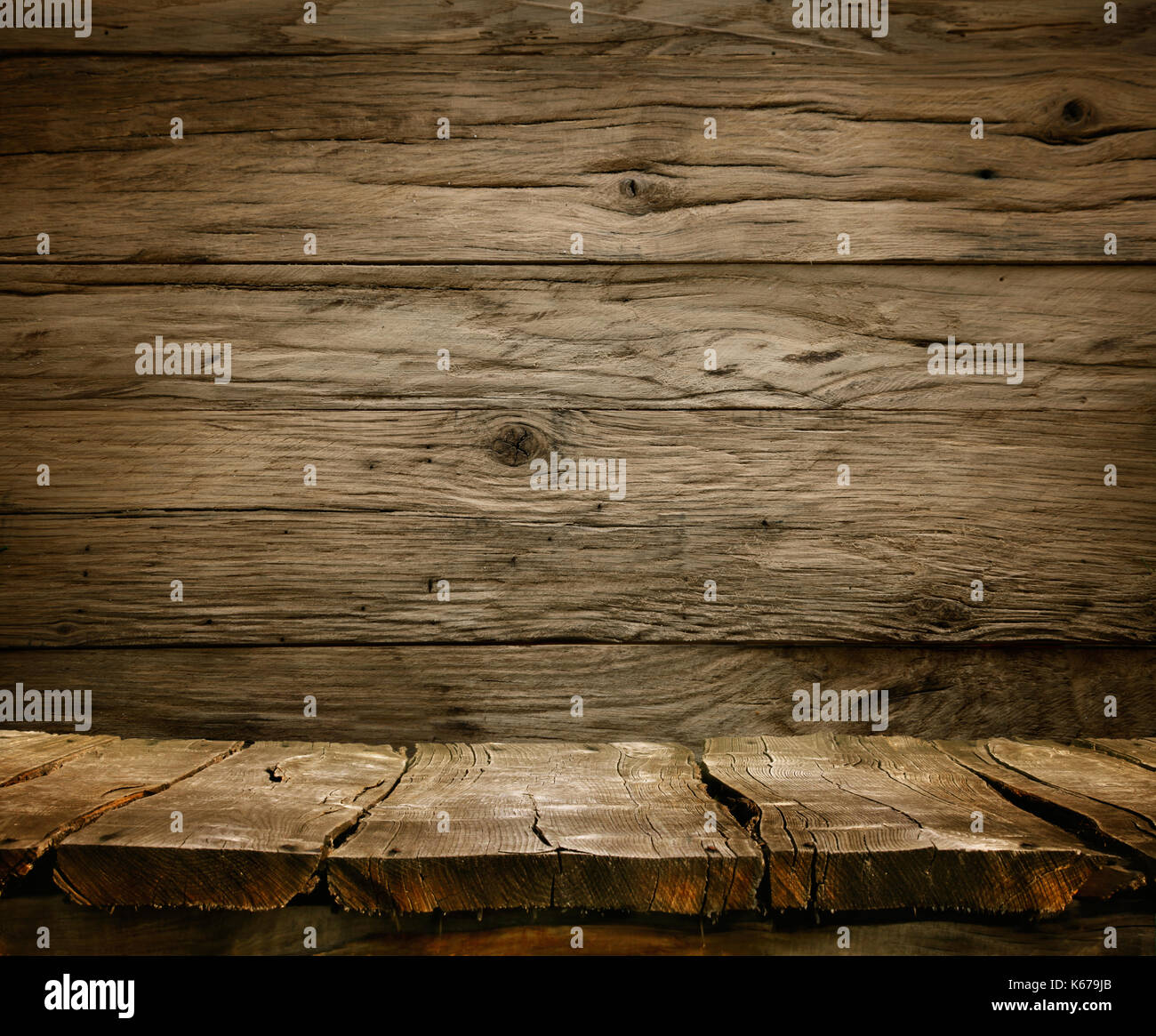 Holz Hintergrund - Tabelle mit Holzwänden. Holztisch Hintergrund. Leere Anzeige Stockfoto