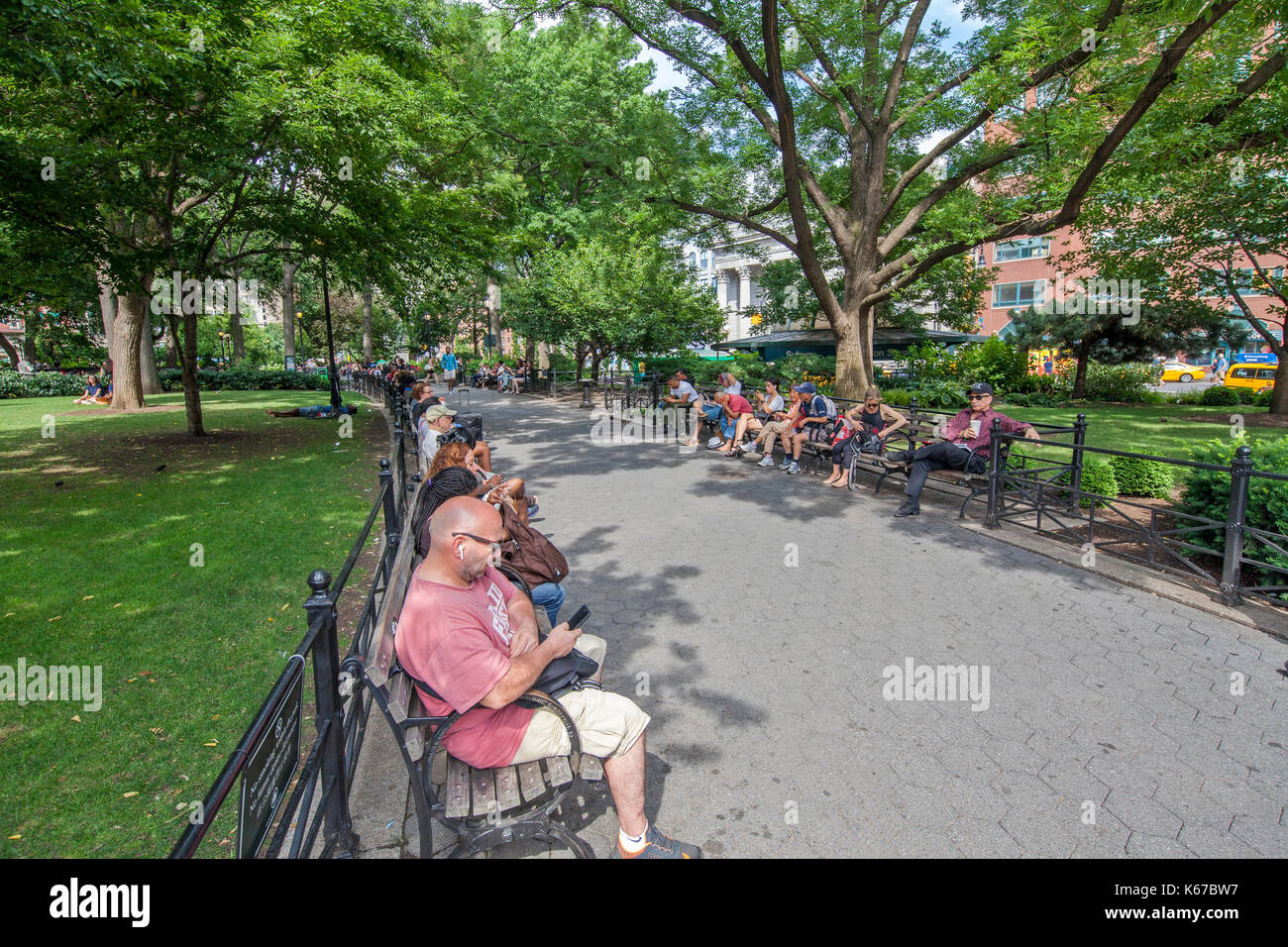 Leute genießen Freizeit in Union Square, New York. Stockfoto