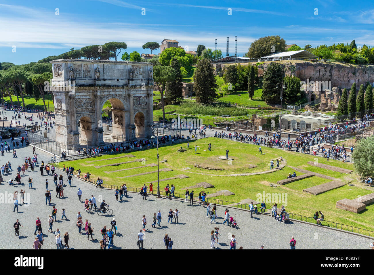 Nordseite Triumphbogen des Konstantin vom Kolosseum, Rom, Latium, Italien, Europa gesehen. Stockfoto