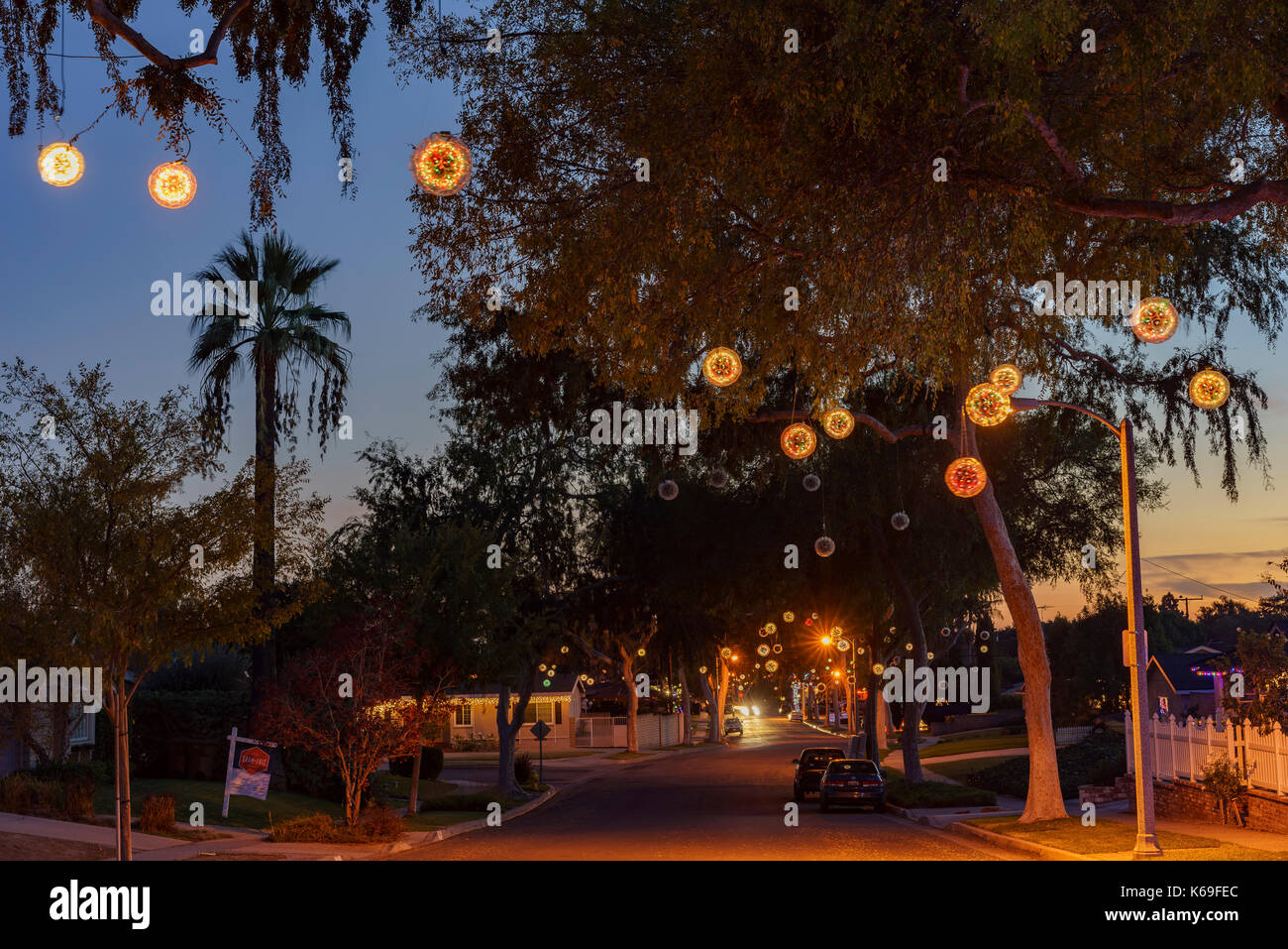 Fullerton, Dez 8: Schöne Weihnachten Light Ball am Dez 8, 2016 bei Fullerton, Los Angeles County, Kalifornien Stockfoto