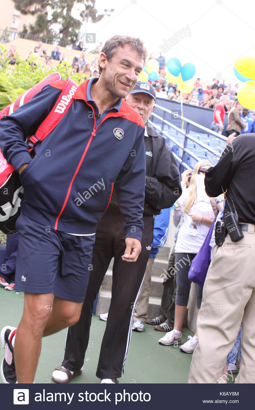 Mats Wilander. Einige Berühmtheiten in einem Charity Tennis Match in