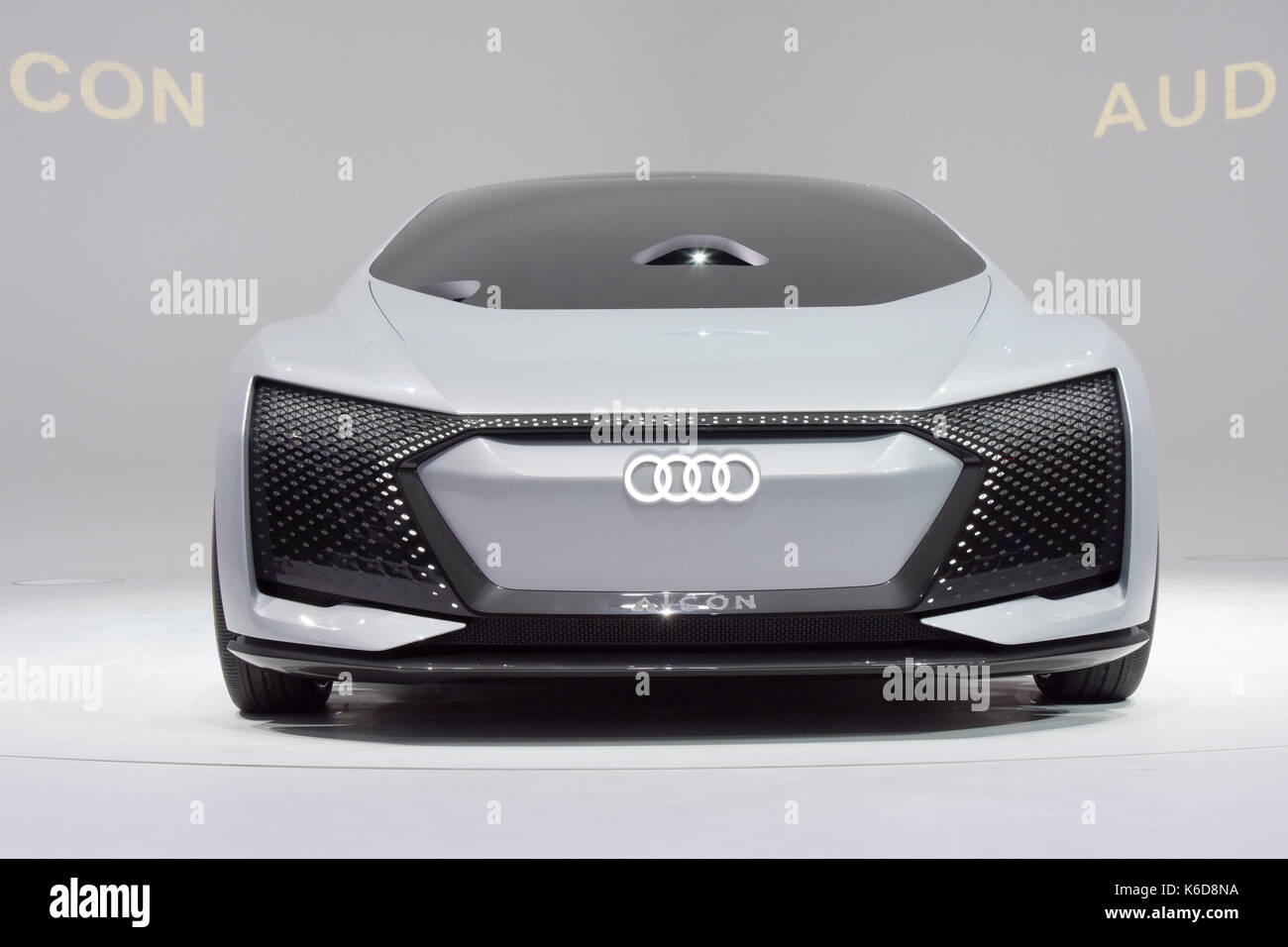 Frankfurt am Main, Deutschland. 12 Sep, 2017. Audi Aicon, luxuriöse Concept Car, Audi Pressekonferenz auf der 65. IAA in Frankfurt/Main am Dienstag, September 12th, 2017 Bild: Markus Wissmann/Alamy leben Nachrichten Stockfoto