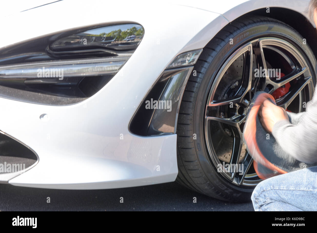 Frankfurt am Main, Deutschland. 12 Sep, 2017. McLaren auf der 65. IAA in Frankfurt/Main am Dienstag, September 12th, 2017 Bild: Markus Wissmann/Alamy leben Nachrichten Stockfoto