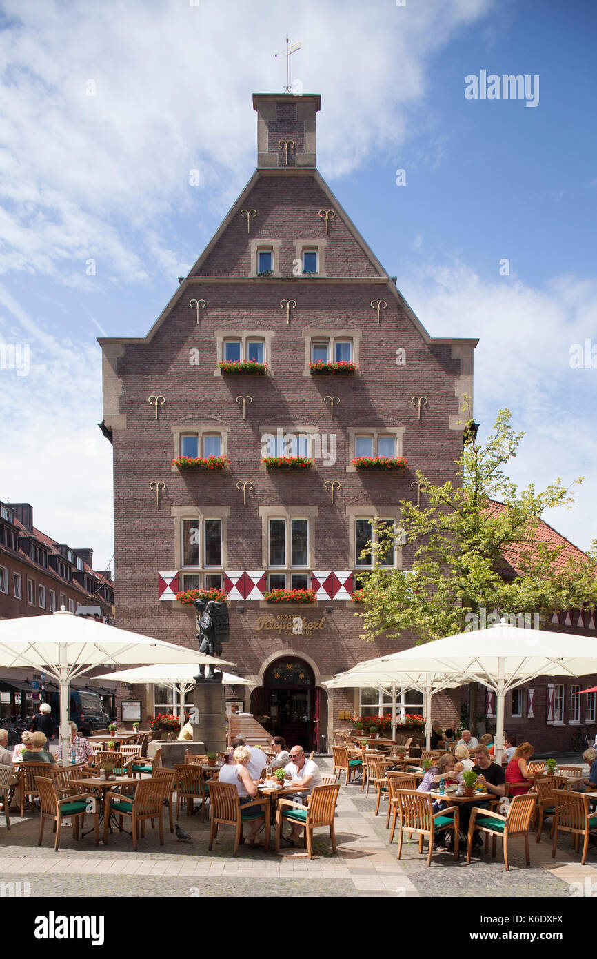 Münster in Westfalen : Gaststaette großer Kiepenkerl auf dem Spiekerhof, I Great Kiepenkerl Restaurant, Münster in Westfalen , Nordrhein-Westp Stockfoto