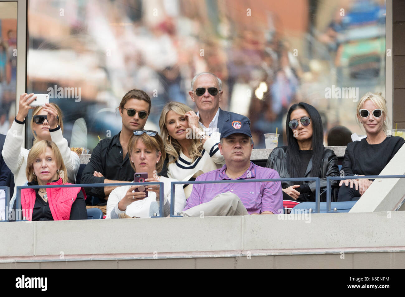 New York, NY, USA - 10. September 2017: Christie Brinkley & Vera Wang besuchen Finale zwischen Rafael Nadal aus Spanien & Kevin Anderson aus Südafrika bei uns Offene Meisterschaften an Billie Jean King National Tennis Center Stockfoto