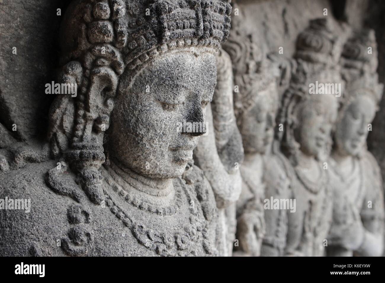 Alte hinduistische Statuen von Prambanan Tempel in Indonesien Stockfoto