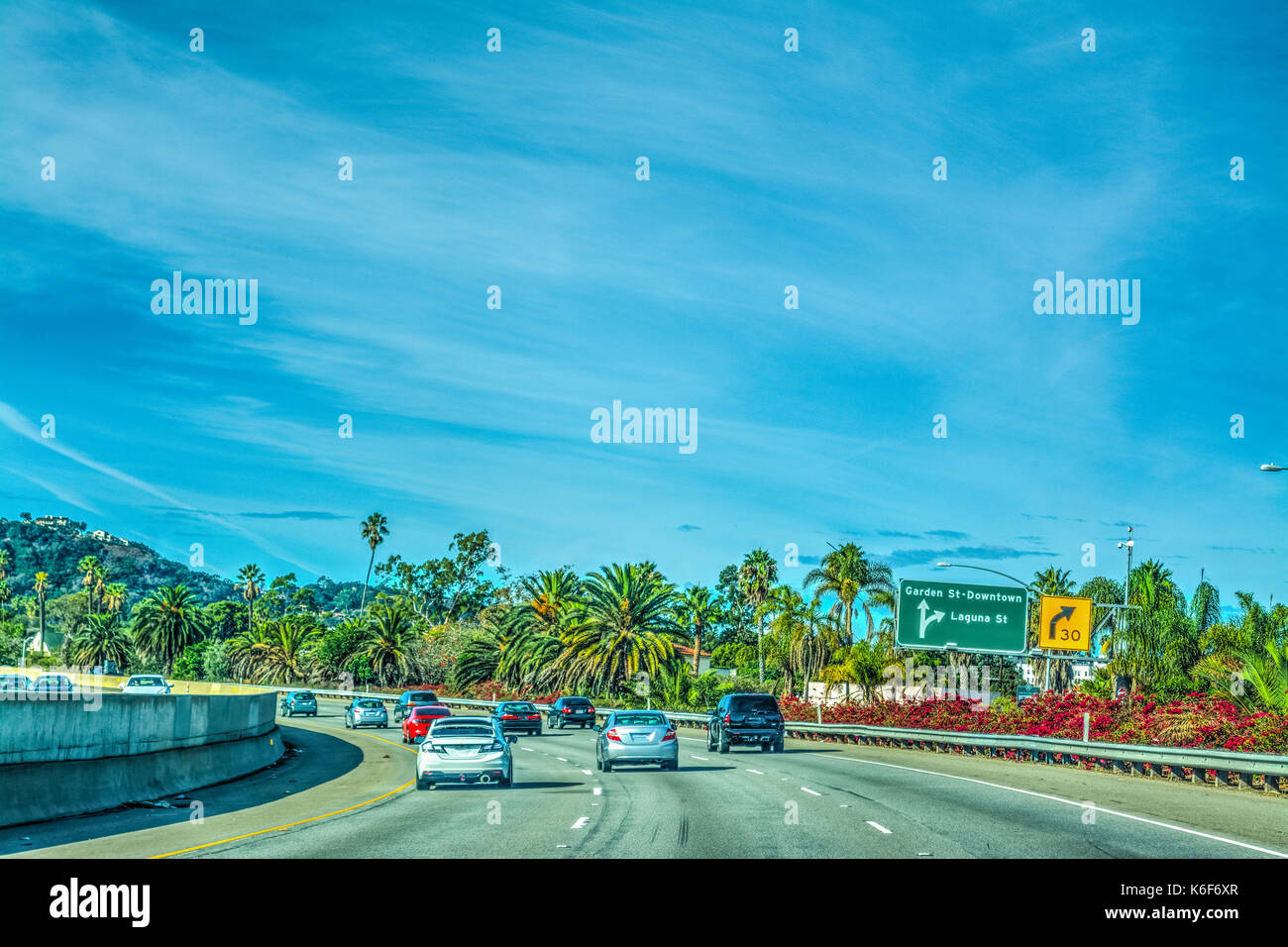 Verkehr auf Autobahn 101 Richtung Norden. Kalifornien, USA Stockfoto