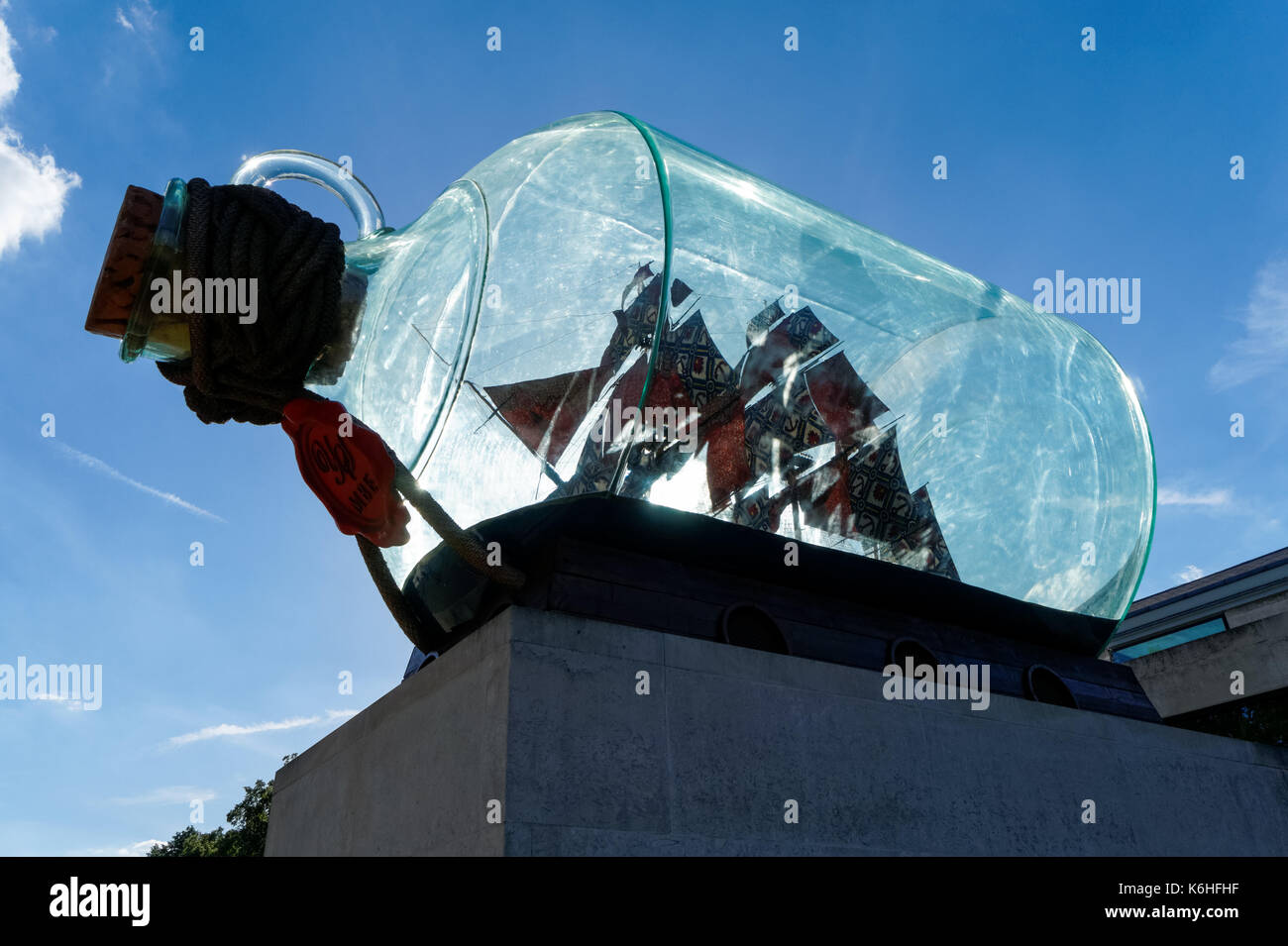Nelson's Schiff in einer Flasche Artwork von Yinka Shonibare in Greenwich, London, England, Vereinigtes Königreich, Großbritannien Stockfoto