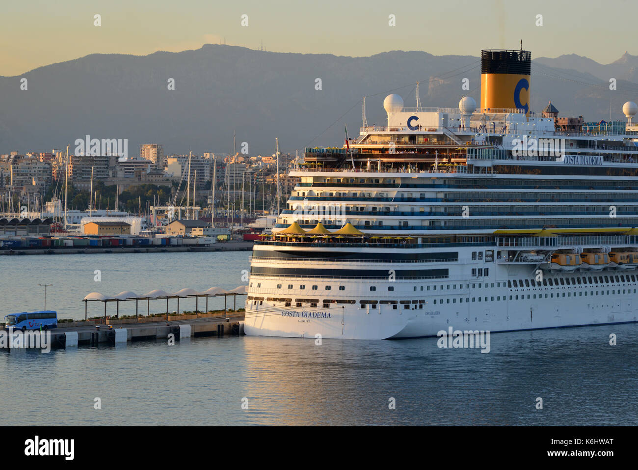 Costa Diadema Stockfotos Und Bilder Kaufen Alamy