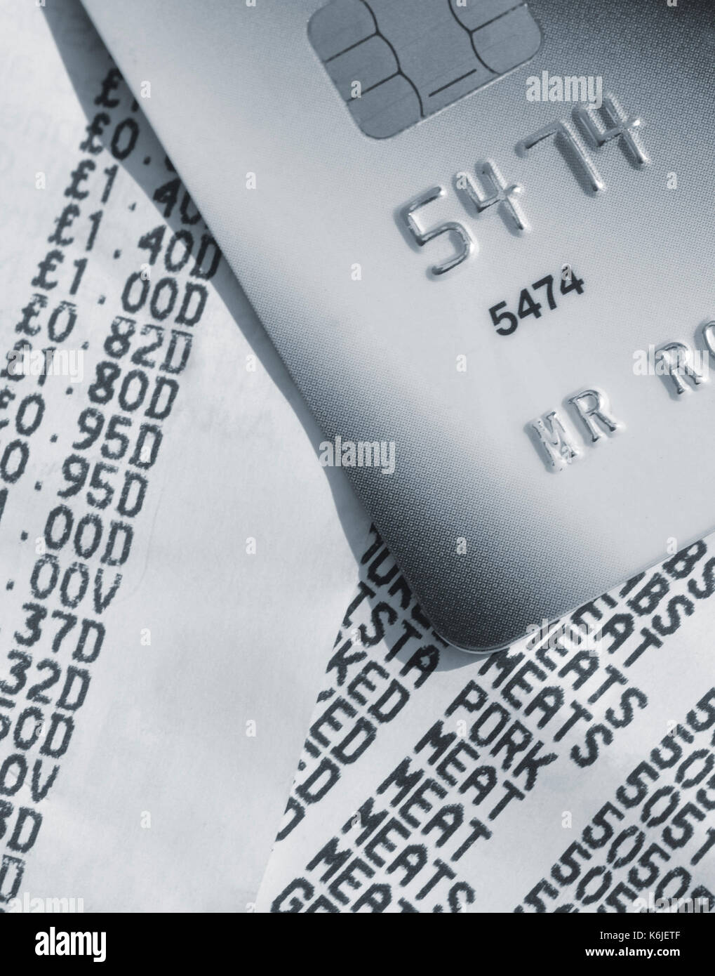Nahaufnahme der Kreditkarte auf kassenquittungen aufgeschlüsselt Stockfoto