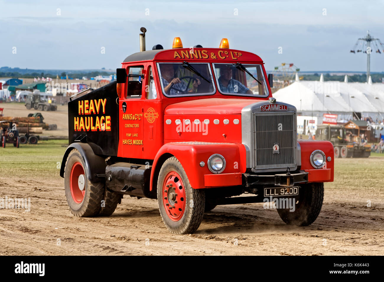 Ein 1956 Scammell 65 Tonnen schweren Lkw Traktor, Reg. Nr. LLL 920 D, an der 2017 Great Dorset Steam Fair, Tarrant Hinton, Blandford, Dorset, des Vereinigten Königreichs Stockfoto