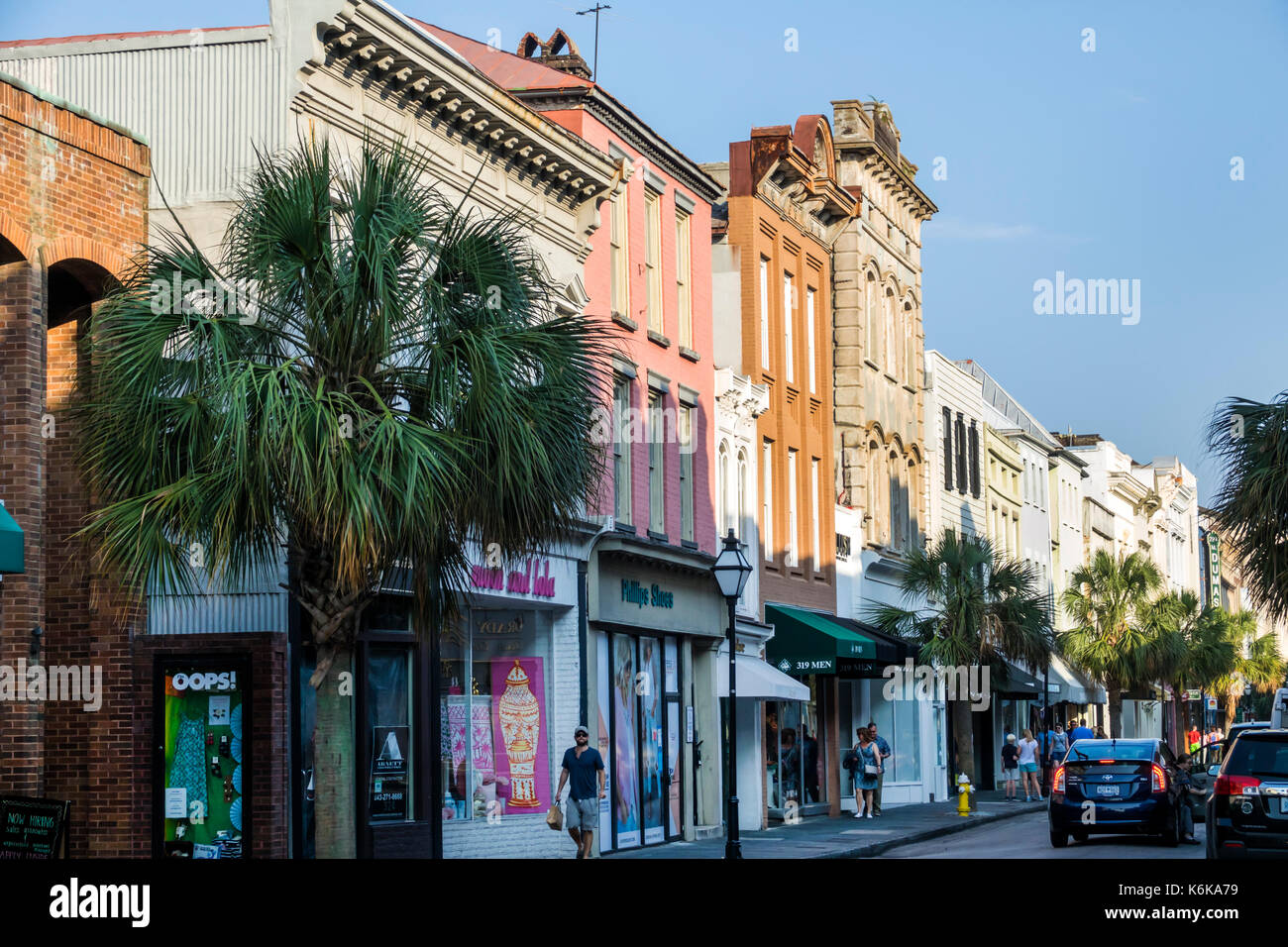 Charleston South Carolina, historische Innenstadt, King Street, Gebäude, Geschäftsviertel, Unternehmen, Architektur, SC170514058 Stockfoto