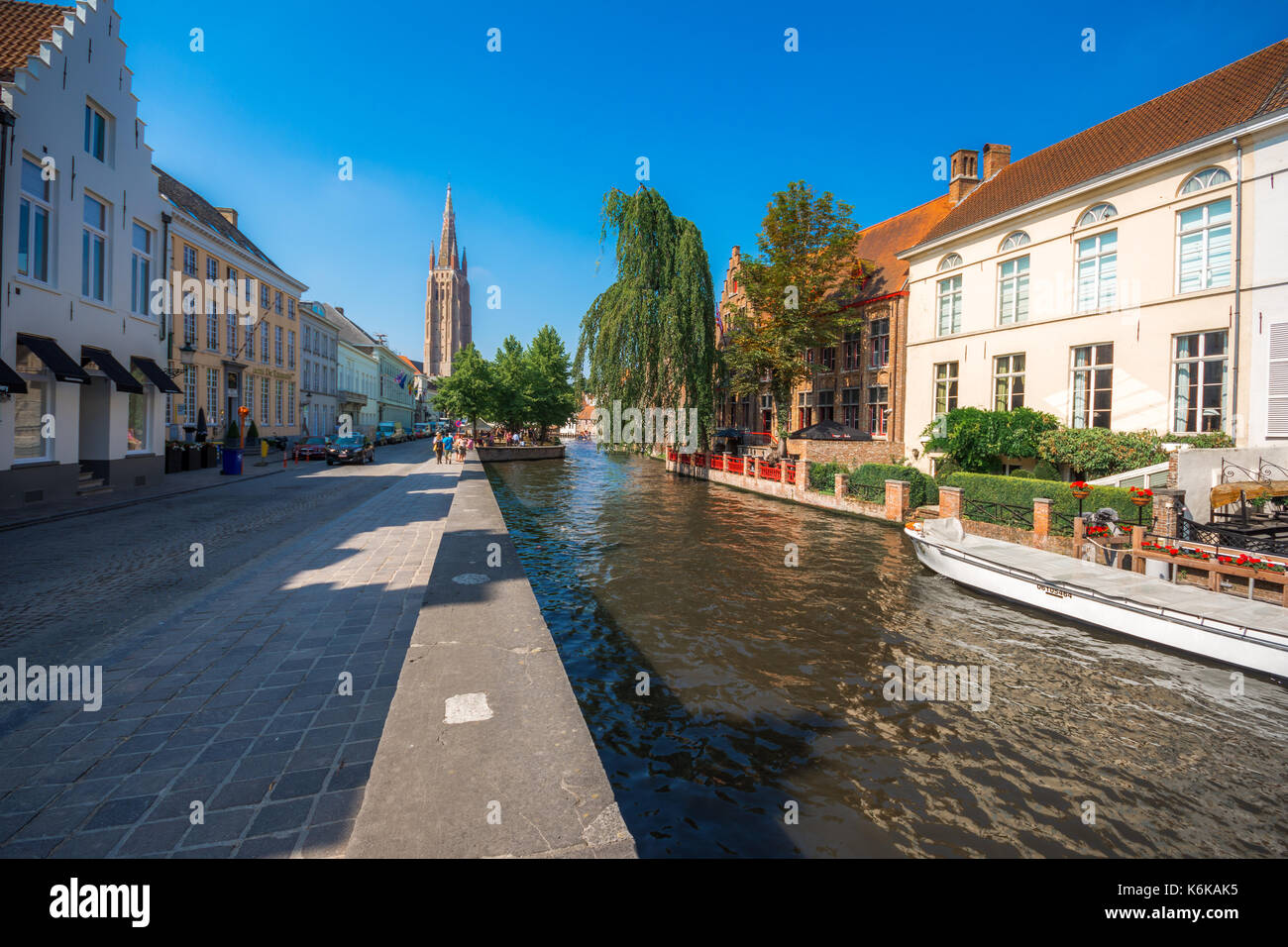 Blick auf den Kanal von Brügge, Belgien Stockfoto