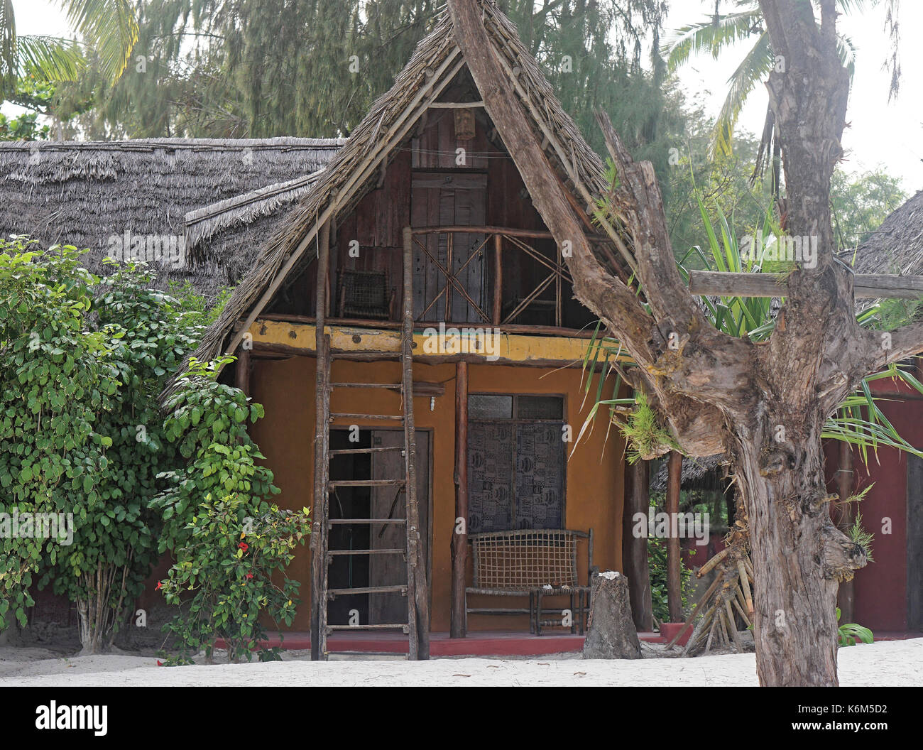 Traditionelle Hütte Haus am Strand in Sansibar Stockfoto
