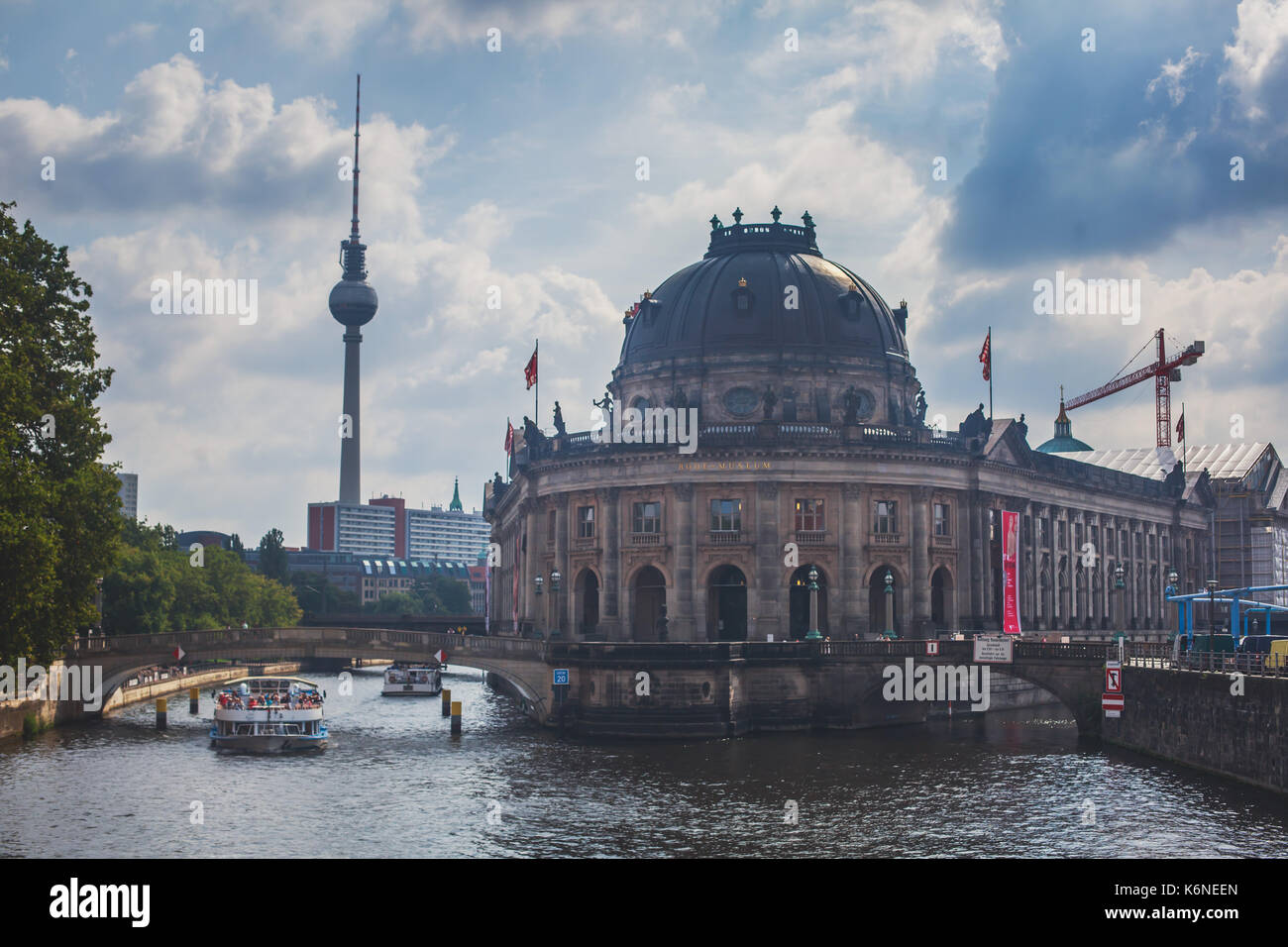 Ansicht der berühmten Museumsinsel im zentralen Bezirk Mitte von Berlin, Deutschland Stockfoto
