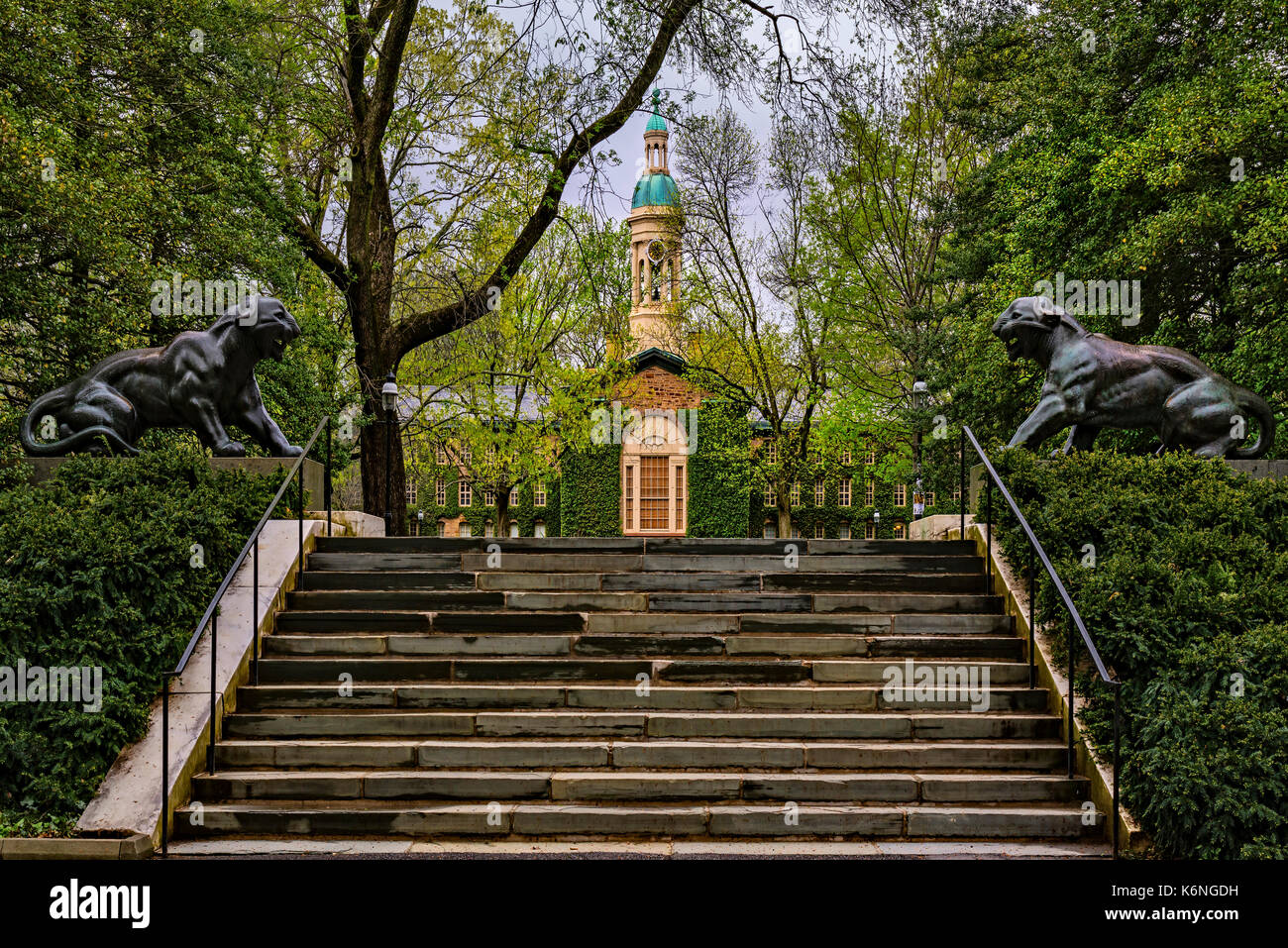 Princeton University Nassau Halle II - Außenansicht des Alten Nassau Gebäude in der Princeton University in New Jersey. Stockfoto