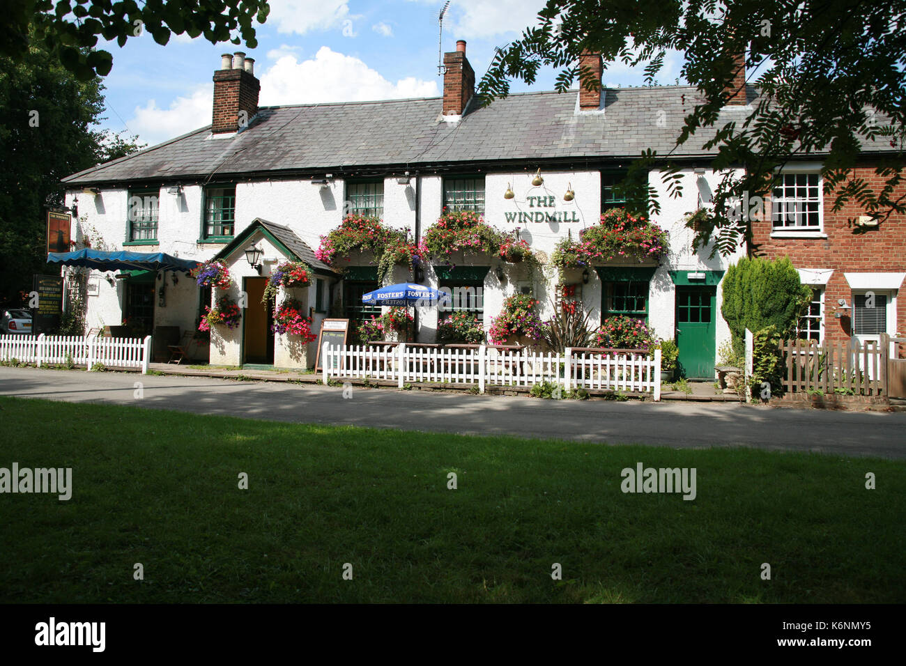 Die Mühle Pub, Chipperfield UK Stockfoto