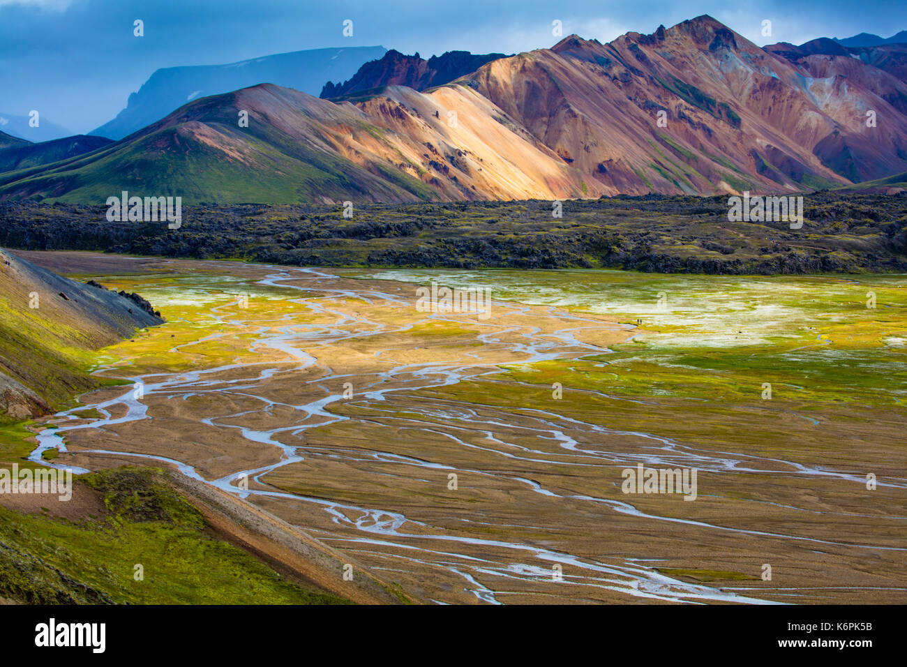 Landmannalaugar ist ein Ort im Fjallabak Nature Reserve im Hochland von Island. Es ist am Rande der Laugahraun Lavafeld, die ich gebildet wurde. Stockfoto