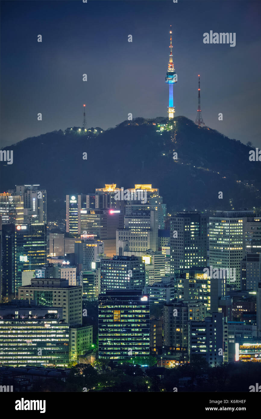 In der Nacht die Skyline von Seoul, Südkorea. Stockfoto