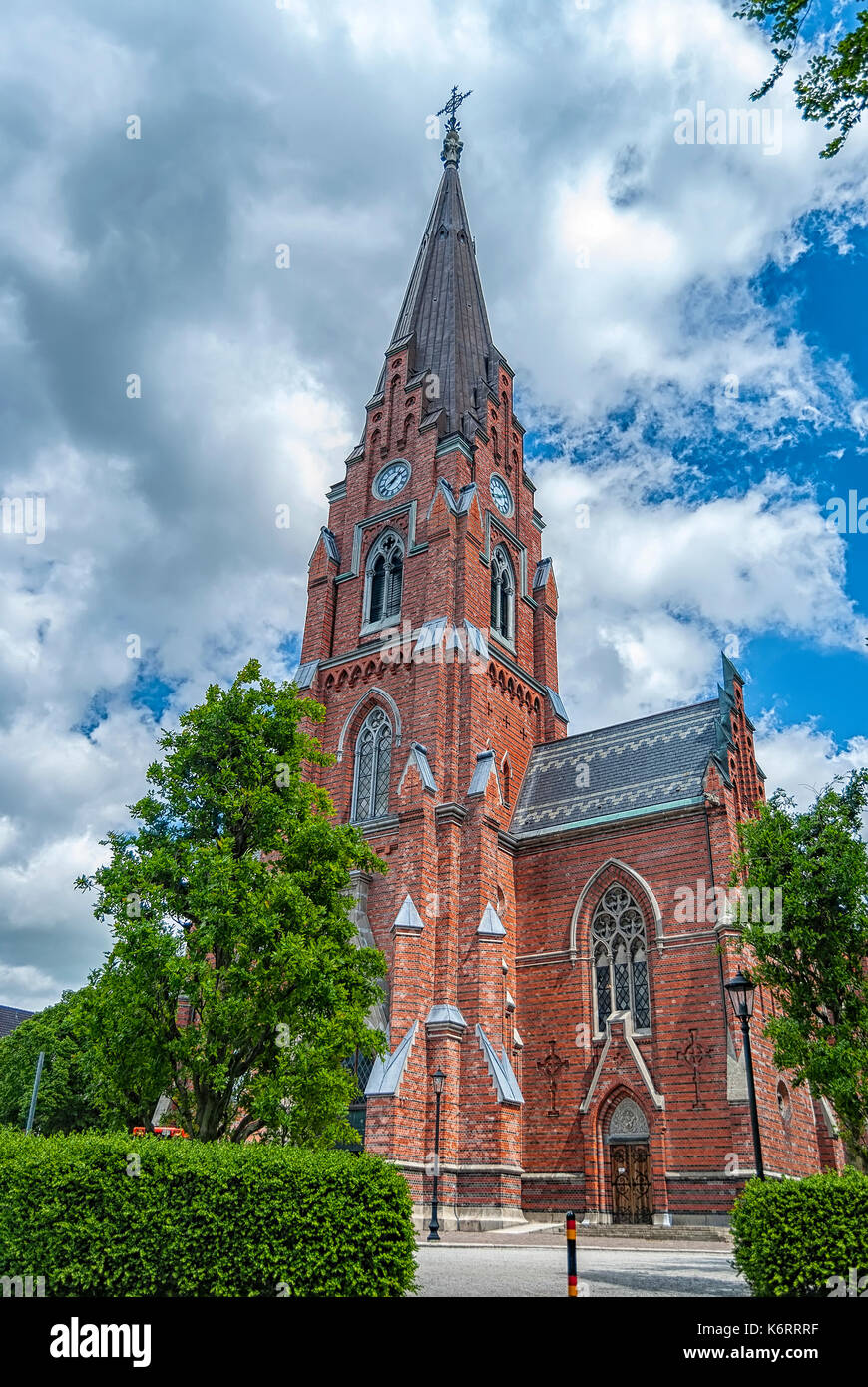 All Saints Church ist ein Kirchengebäude in Lund, Schweden. Es wurde von Architekt Helgo Zettervall im neugotischen Stil entworfen. Stockfoto