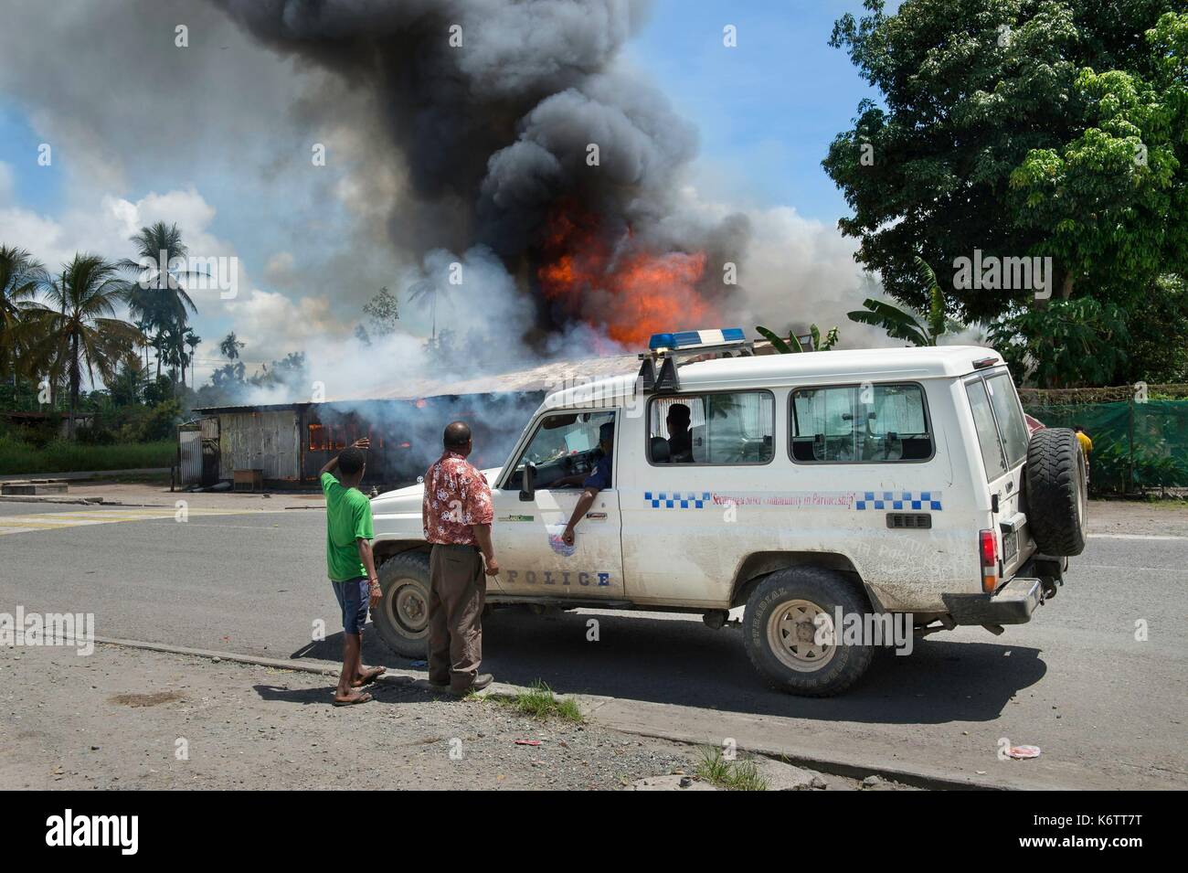 Papua-neuguinea, Oro Provinz, Popondetta, Feuer in einem Geschäft Stockfoto