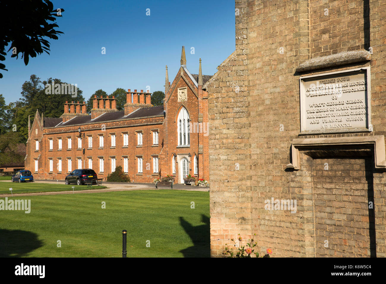 Großbritannien, England, Essex, Saffron Walden, Abbey Lane, King Edward VI Armenhäuser, viktorianischen Wiederaufbau auf dem Gelände der ursprünglichen 1400s gemeinnützige Gehäuse Stockfoto