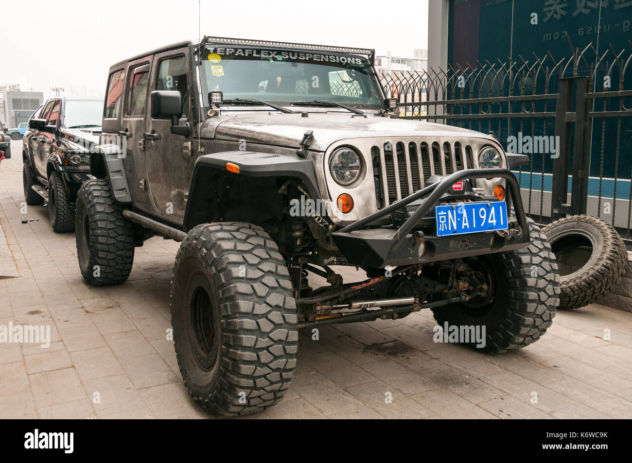 Jeep Modifiziert Stockfotos Und Bilder Kaufen Alamy