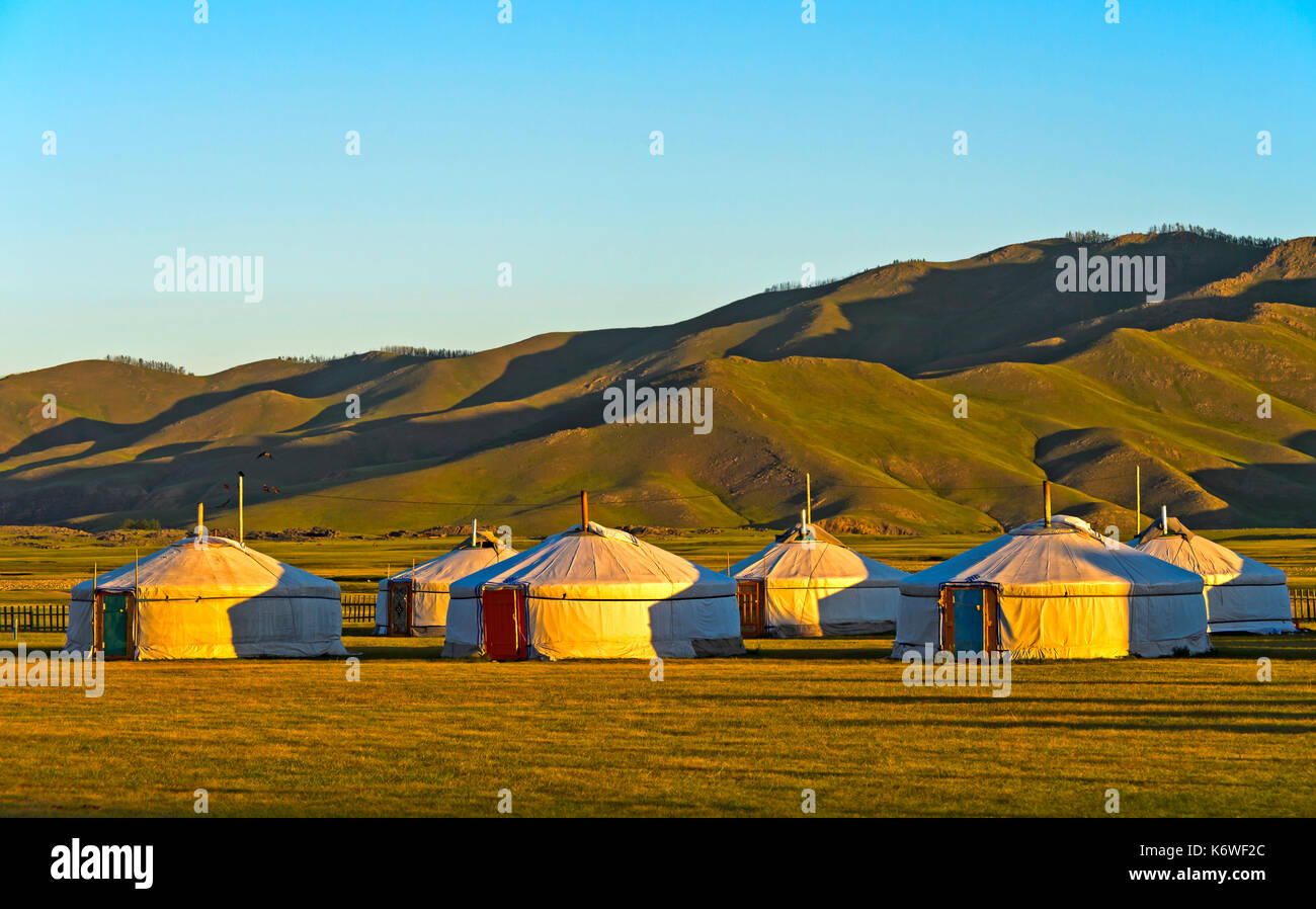 Jurten, Tourist Camp im Morgenlicht, Orchon Tals, Mongolei Stockfoto