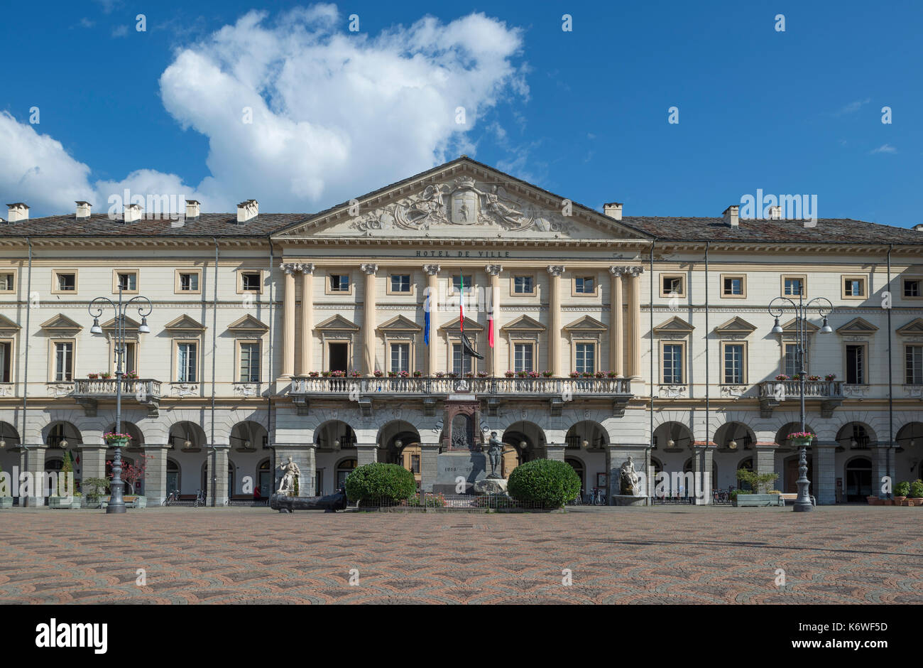 Rathaus, Hotel de Ville, 1839, Neoklassizismus, Aosta, Aostatal, Aostatal, Italien Stockfoto