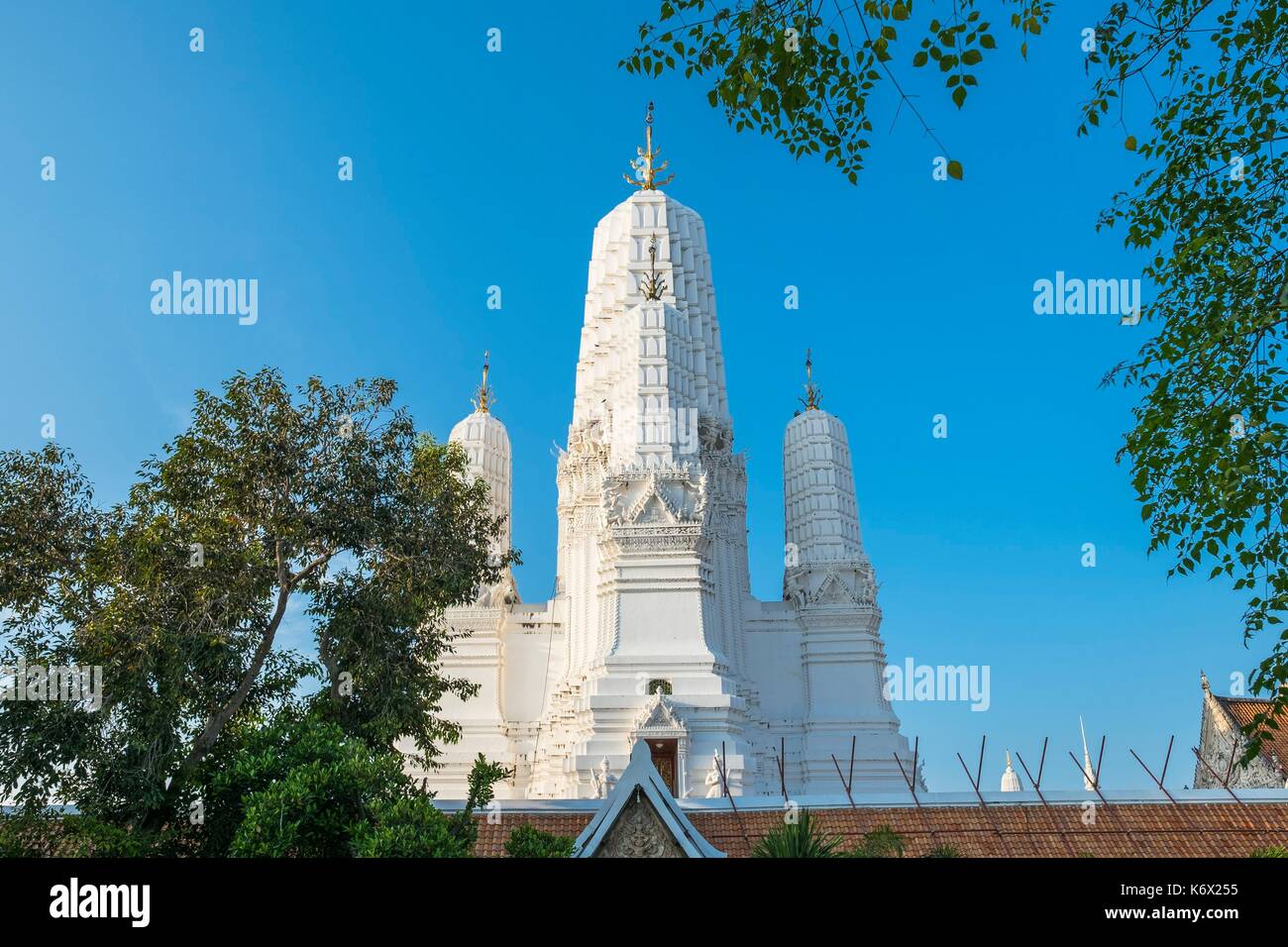 Thailand, Phetchaburi Provinz Phetchaburi, 14. Jahrhundert Wat Mahathat Worawihan Tempel, Thai und Khmer Architektur Stockfoto