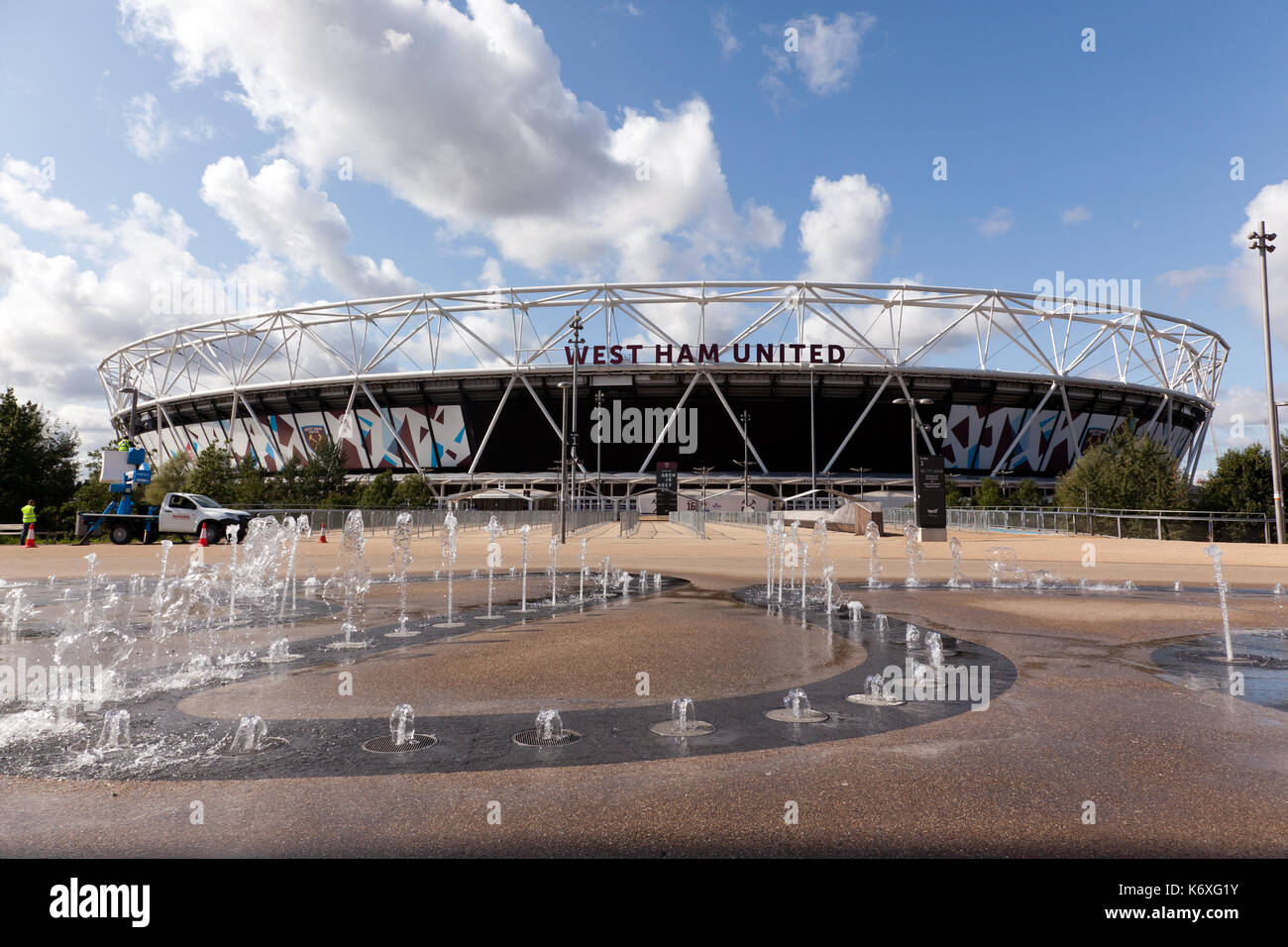 Blick auf das West Ham United Football Club Stadion, Queen Elizabeth Olympic Park, Stratford Stockfoto