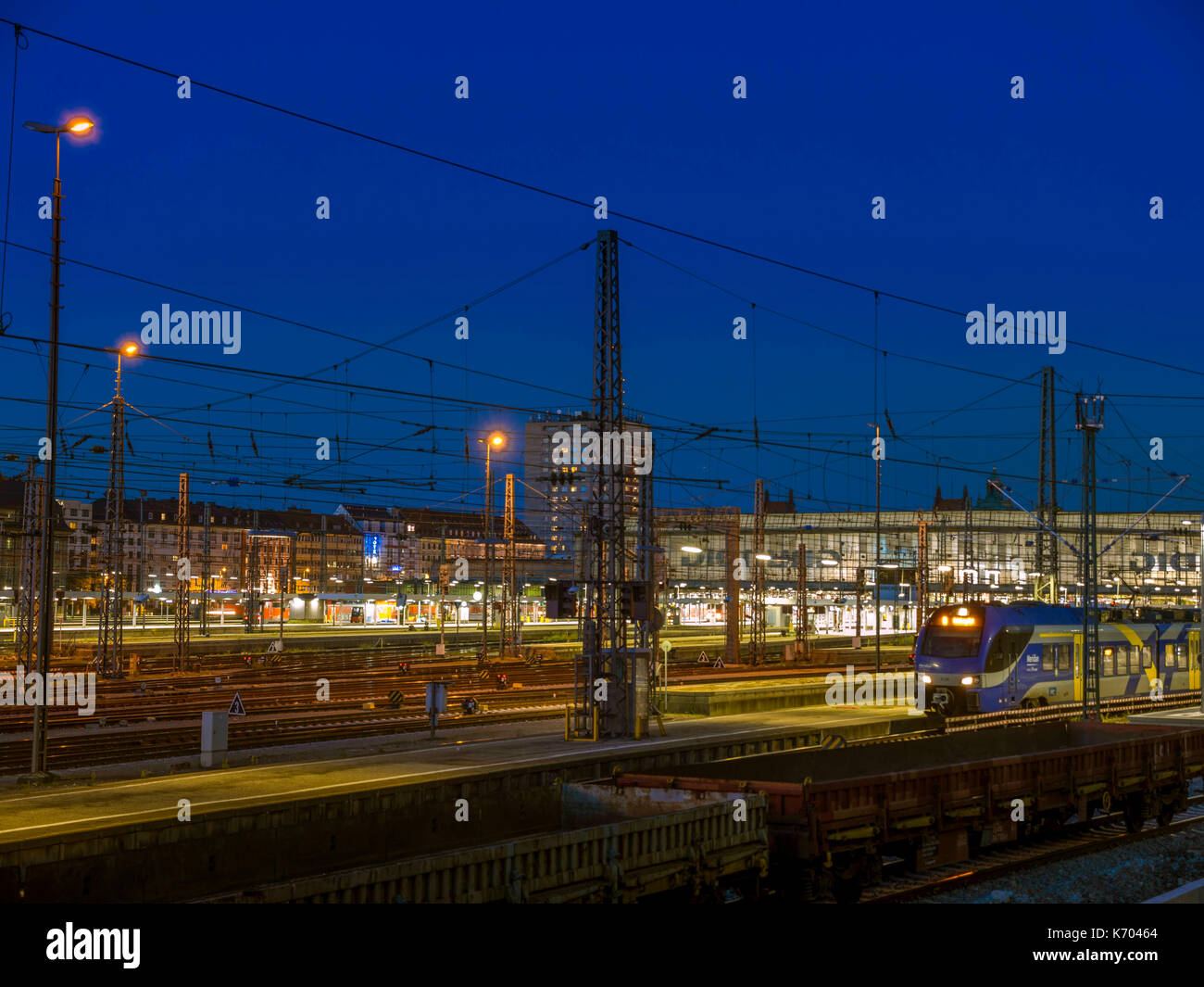 Zug im Hauptbahnhof in München, Bayern, Deutschland, Europa ...