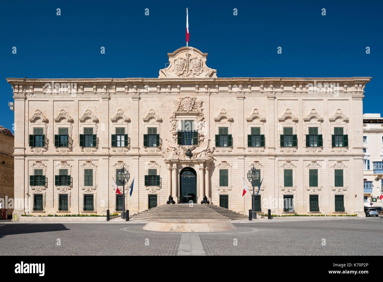 Die Auberge de Castille (Maltesisch: Il-Ber ġa Ta'Kastilja) in Valletta, Malta. Es beherbergt das Büro des Premierministers von Malta. Stockfoto