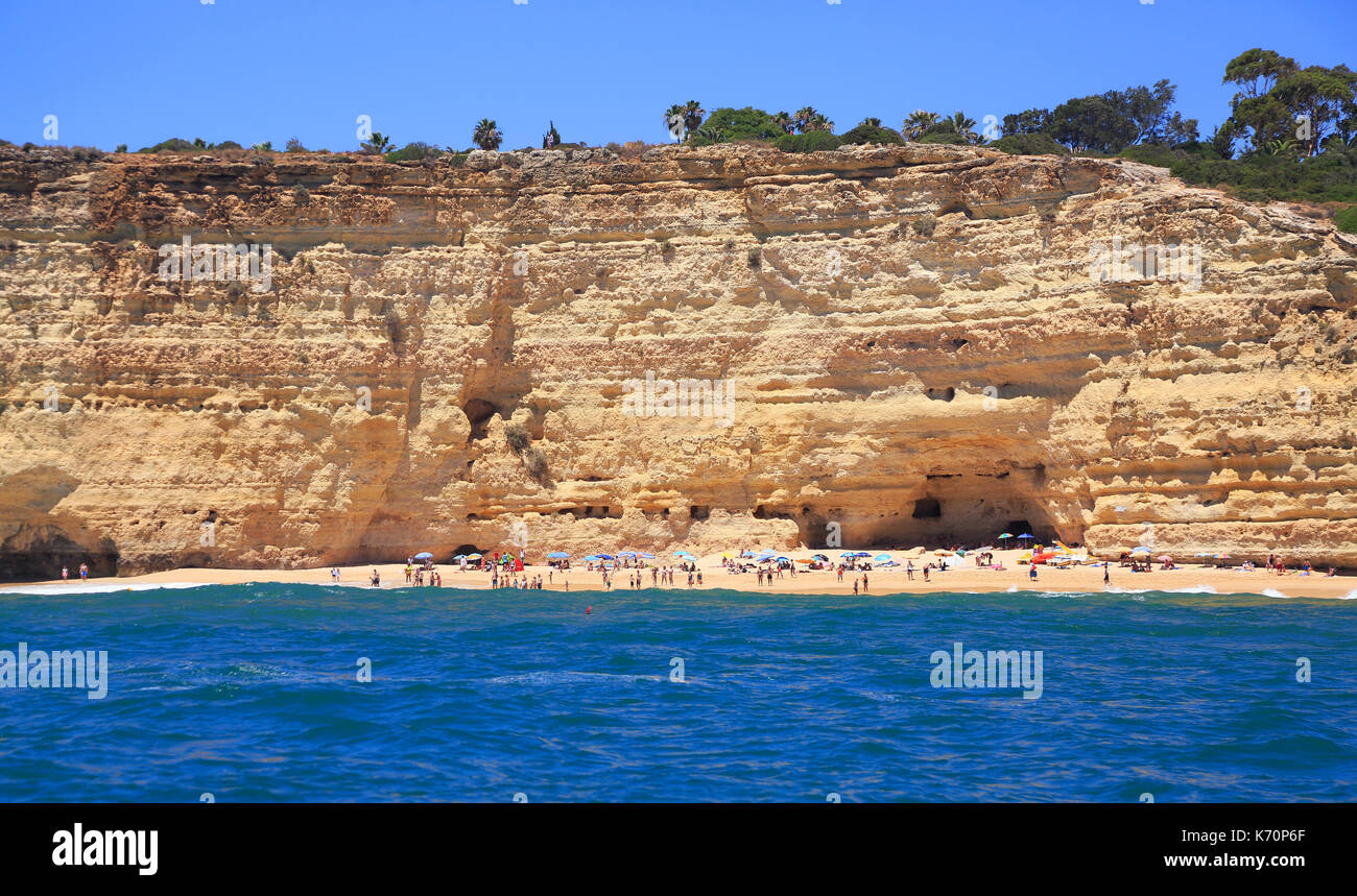 Kleiner Strand in Algarve, Portugal Stockfoto