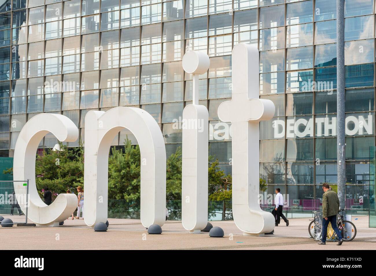 Frankreich, Hauts de Seine, Vorort von Paris, La Defense, Faubourg de l'arche, La Défense (Zentrum für neue Industrien und Technologien) Stockfoto