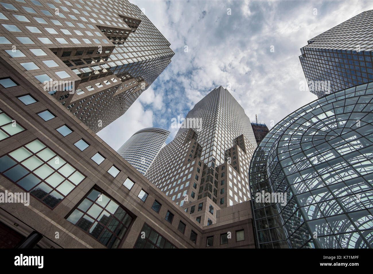 Von links nach rechts, AT&T Gebäude, Goldman Sachs, American Express Tower, zwei World Financial Center in Manhattan, New York City Stockfoto
