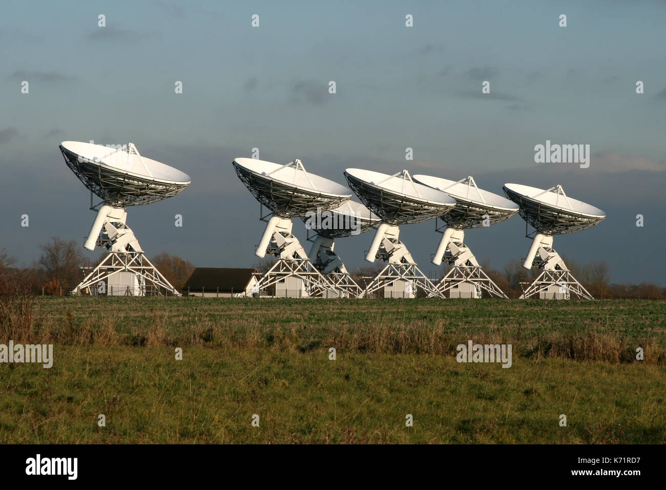 Die bogenminute Mikrokelvin Imager AMI am Mullard Radio Observatorium, in der Nähe von Cambridge, Großbritannien. Stockfoto