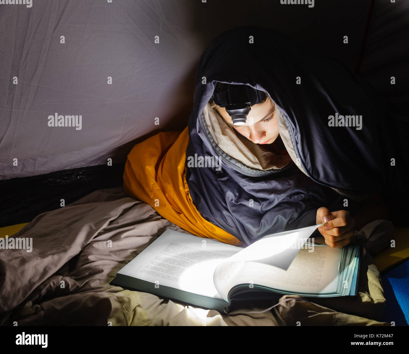 Teenage Boy Sleeping In Bed Stockfotos und bilder Kaufen Alamy