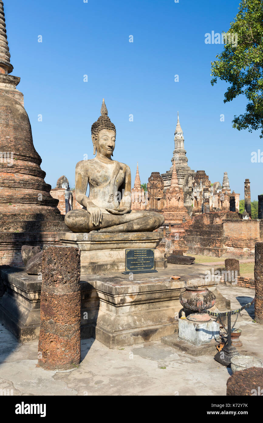 Die Ruinen von Wat Mahathat, Sukhothai Historical Park, Sukhothai, Thailand Stockfoto