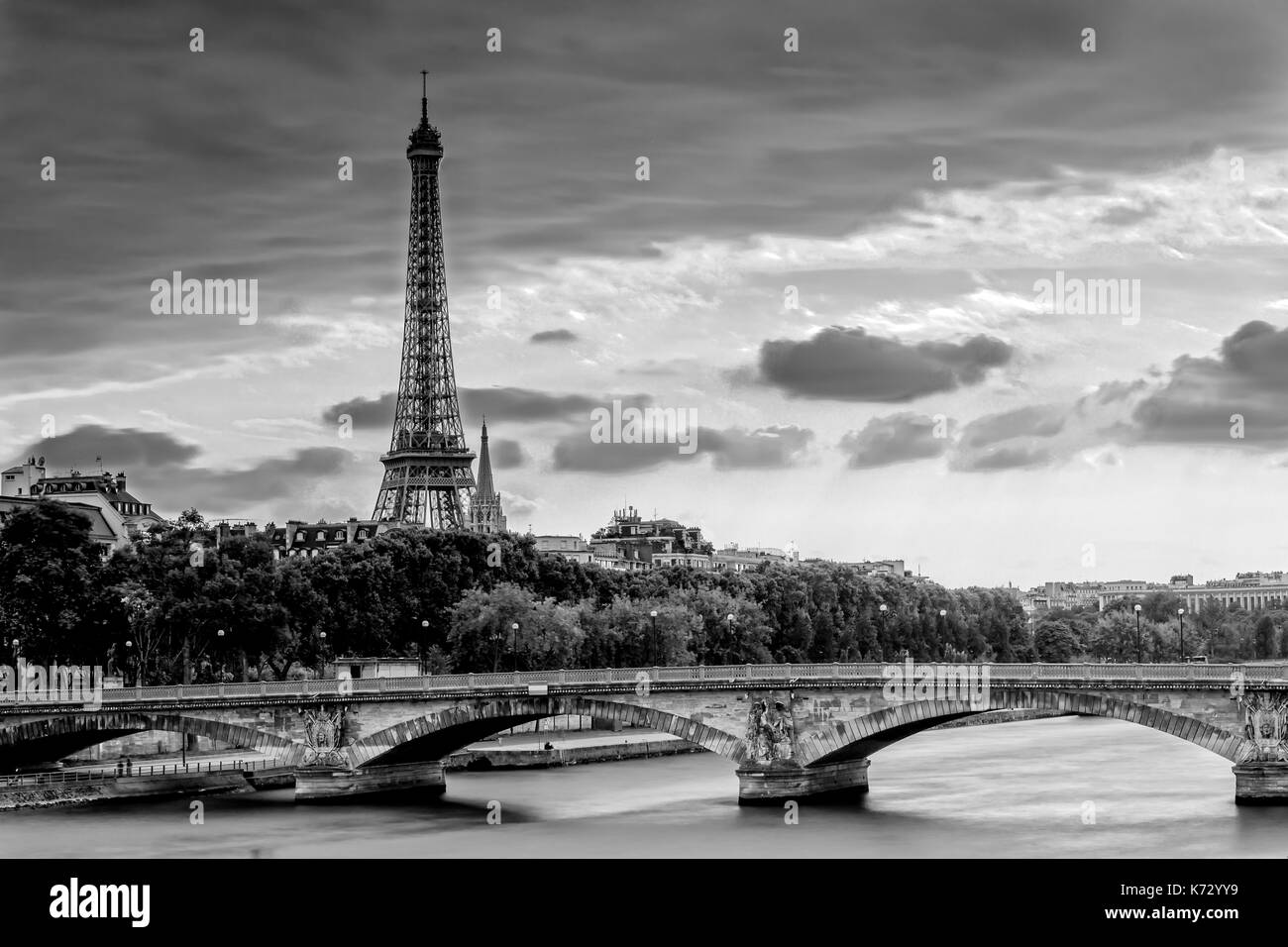 Der Eiffelturm und der Seine in Paris, Frankreich Stockfoto