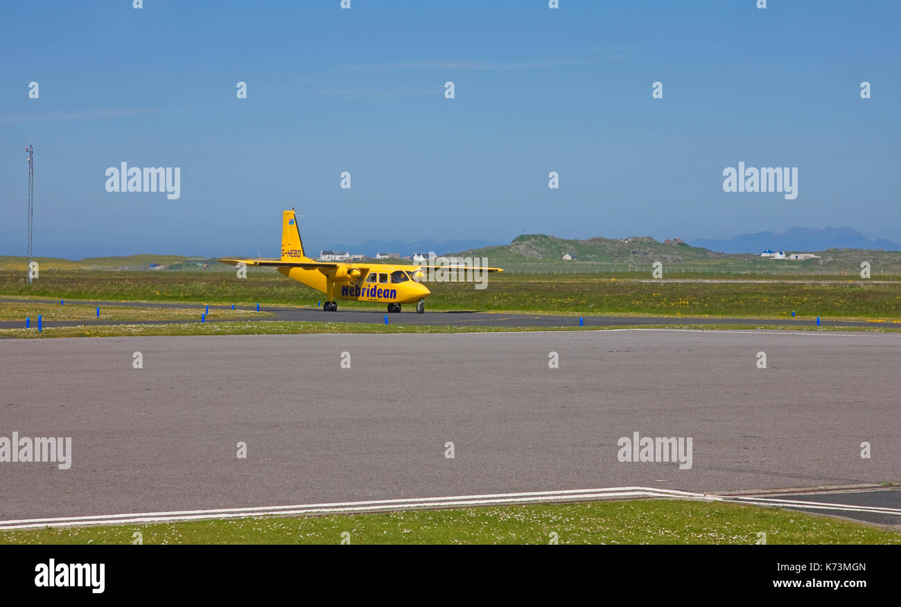 Hebridean Air Twin Otter kommt an Tyree Flughafen Stockfoto
