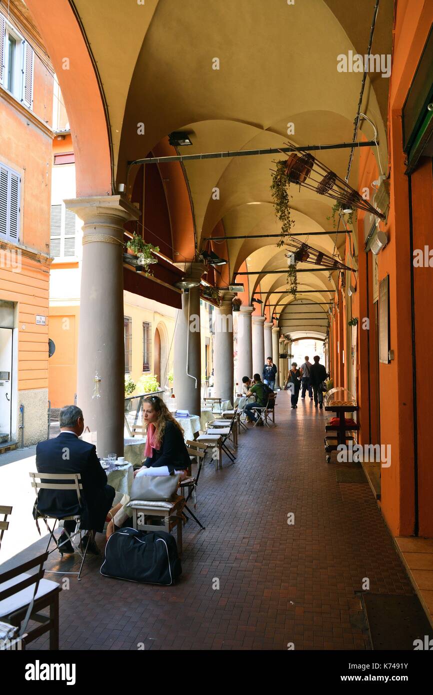 Italien, Emilia Romagna, Bologna, Via Oberdan, Galerie mit Arkaden, die 38 Km über das historische Zentrum Stockfoto