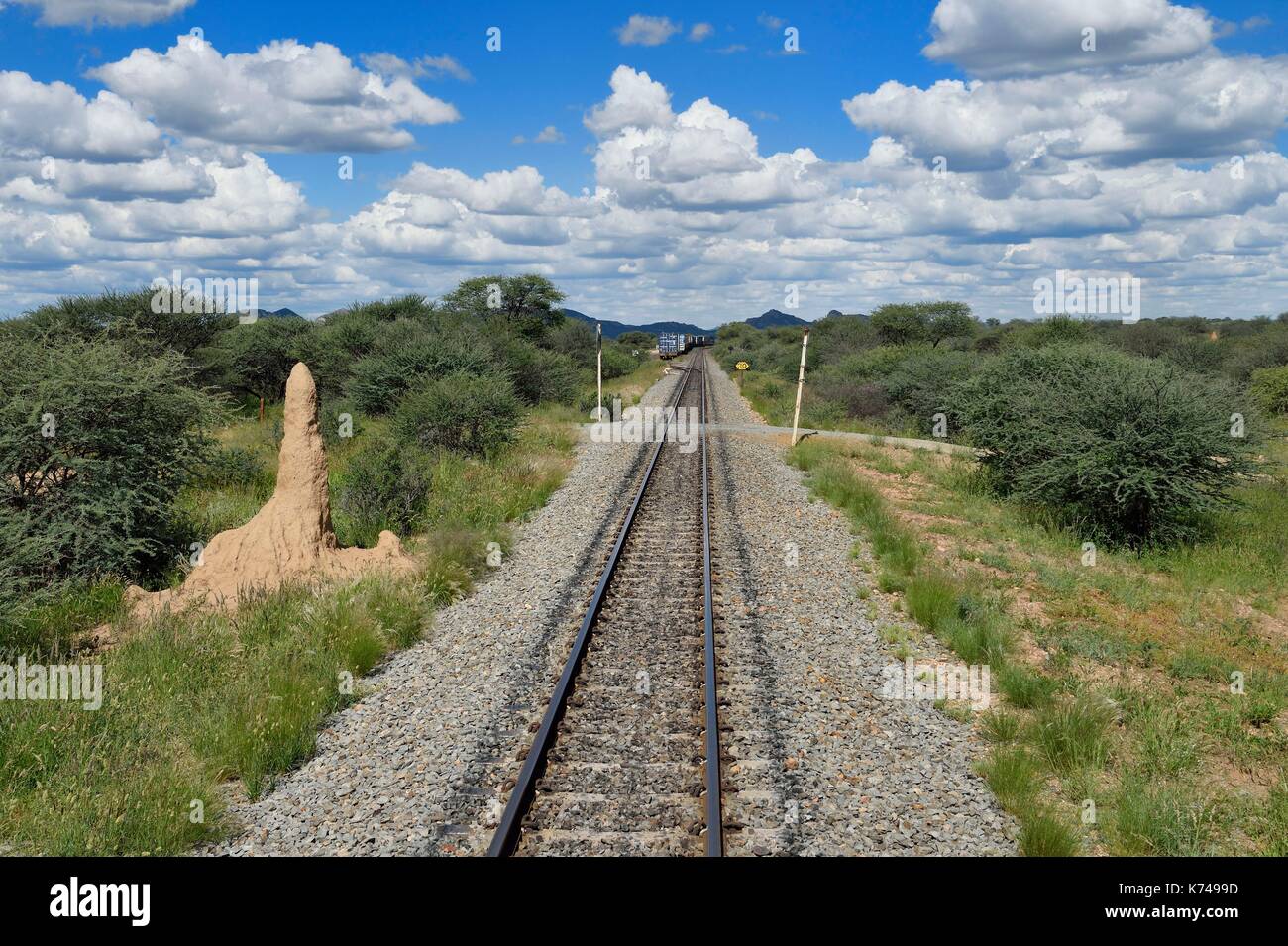 Namibia, Otjozondjupa Region, Eisenbahnlinie von der Shongololo Express verwendet Stockfoto