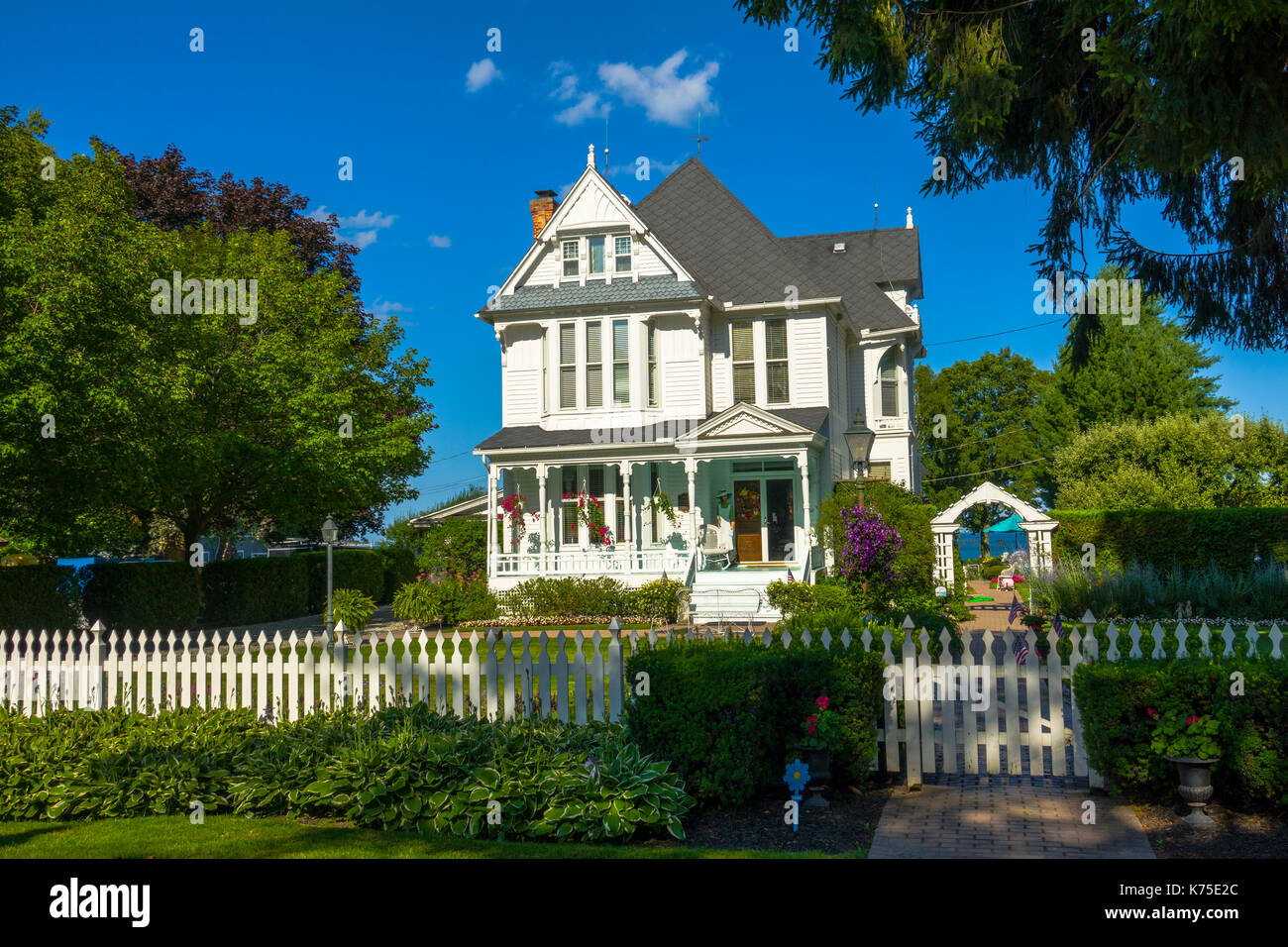 Historische alte weiße viktorianische Haus home Stockfoto
