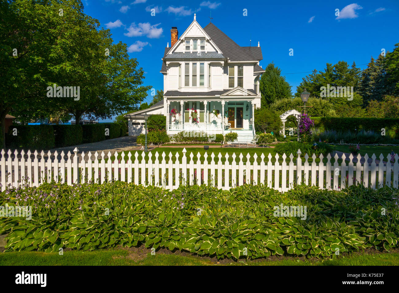 Historische alte weiße viktorianische Haus home Stockfoto