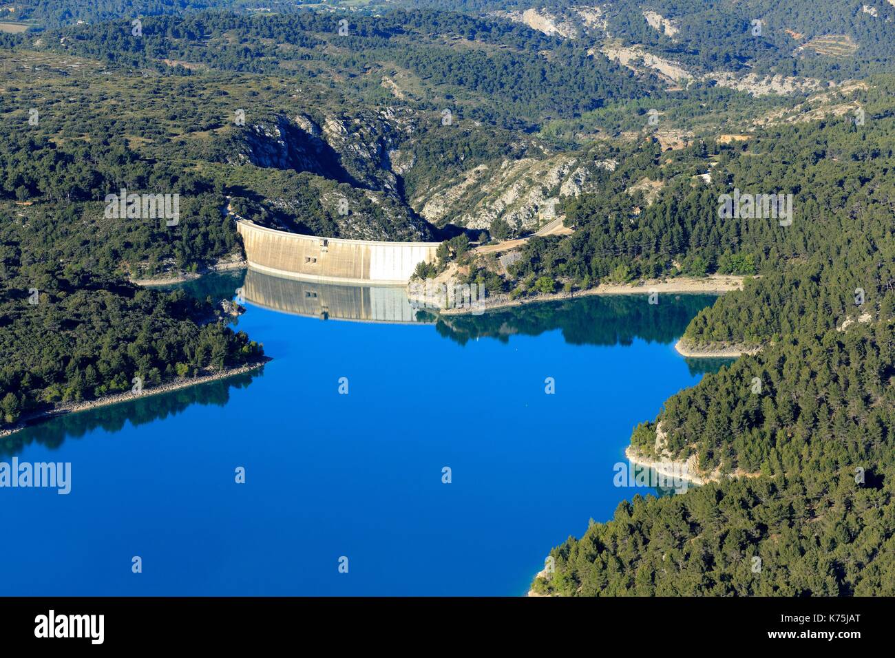 Frankreich, Bouches-du-Rhone, Pays d'Aix, Sainte Victoire Ort, Saint Marc Jaumegarde, See und Damm von Bimont (Luftbild) Stockfoto