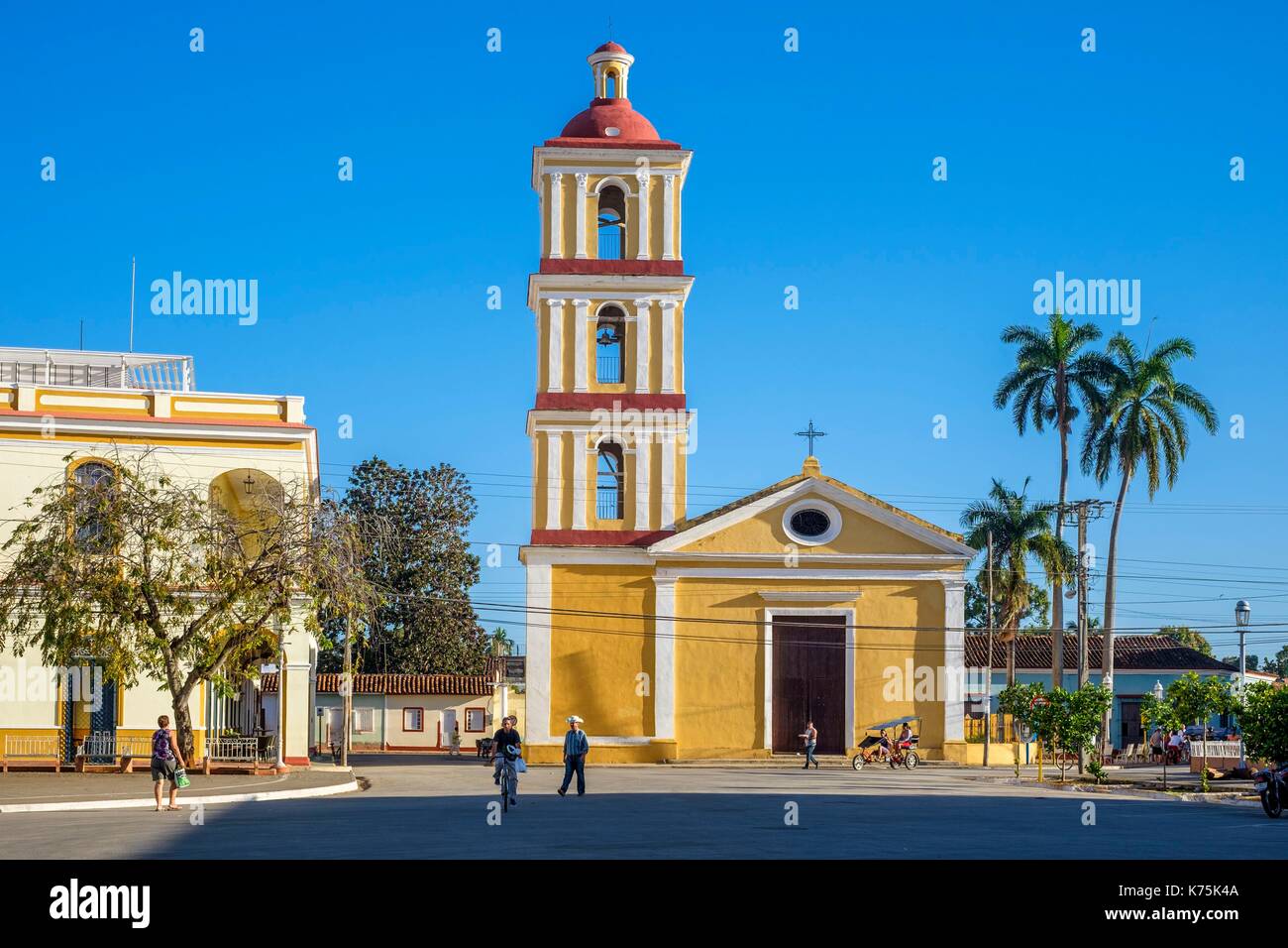 Kuba, Provinz Villa Clara, koloniale Stadt Remedios, im 16. Jahrhundert gegründet, Plaza Mayor de Nuestra Señora del Buen Viaje Kirche in 1600 gegründet. Stockfoto
